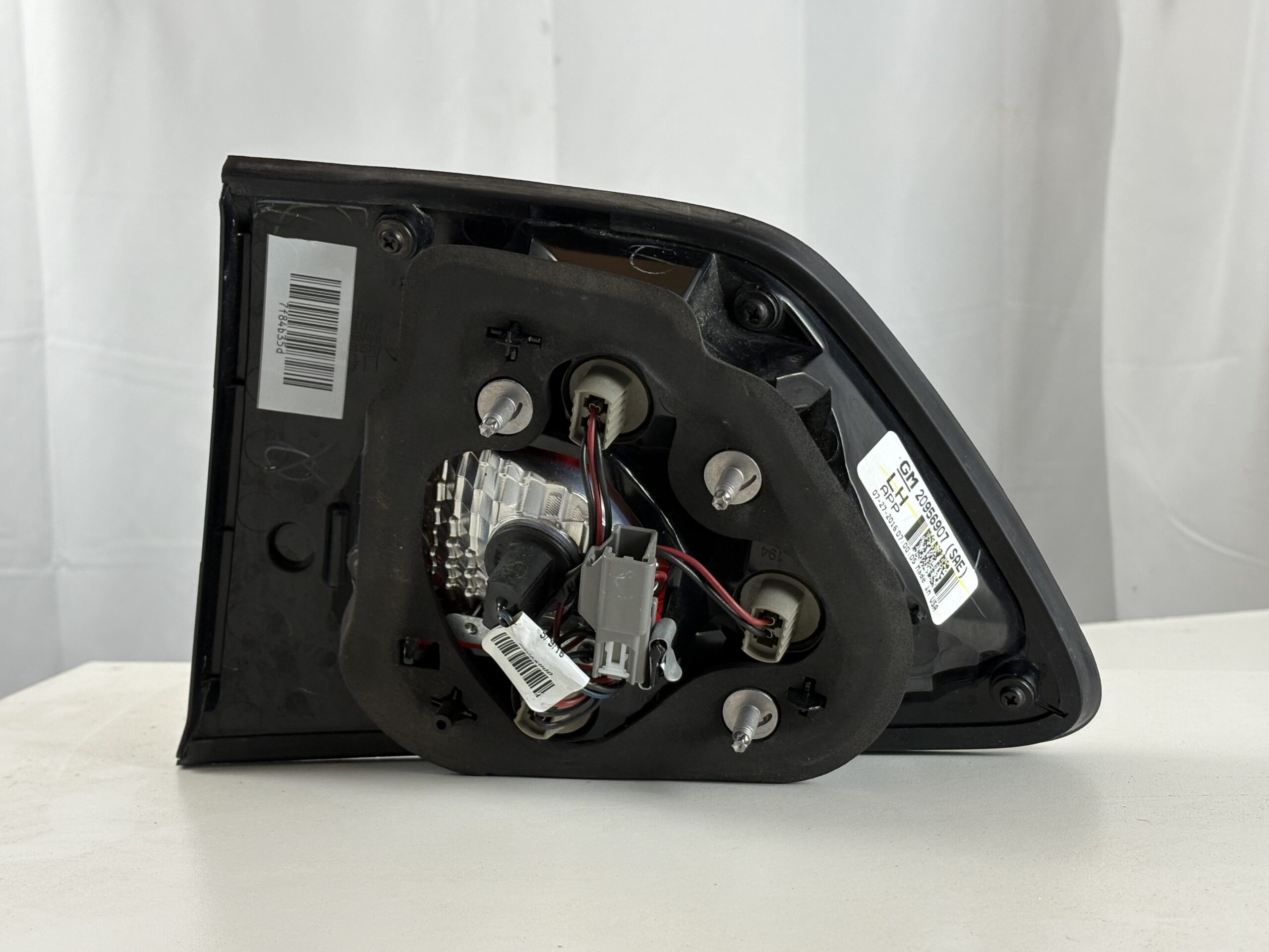2013-2017 Chevrolet Travers Driver Inner Taillight