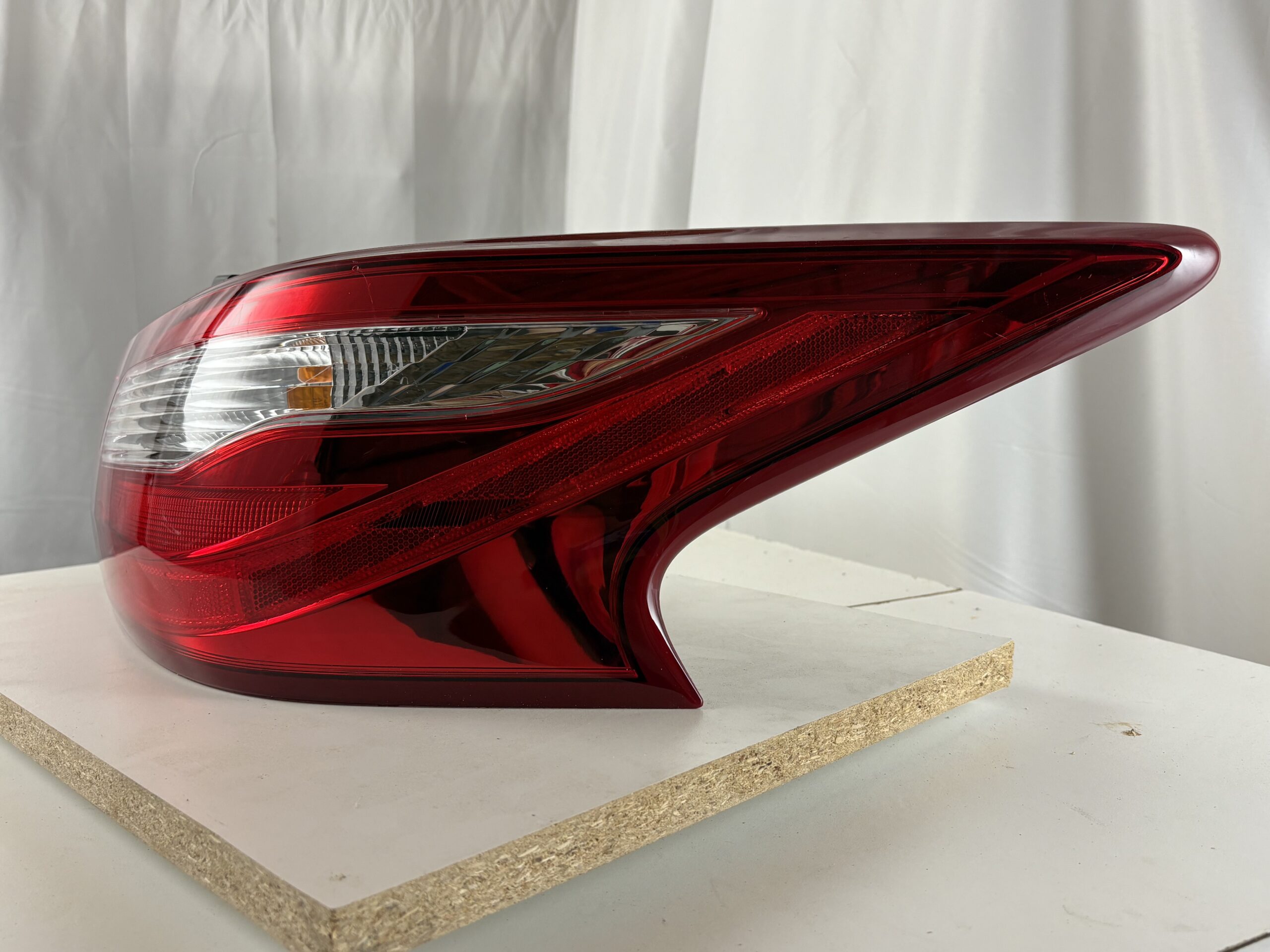 2016-2018 Nissan Altima Passenger Taillight