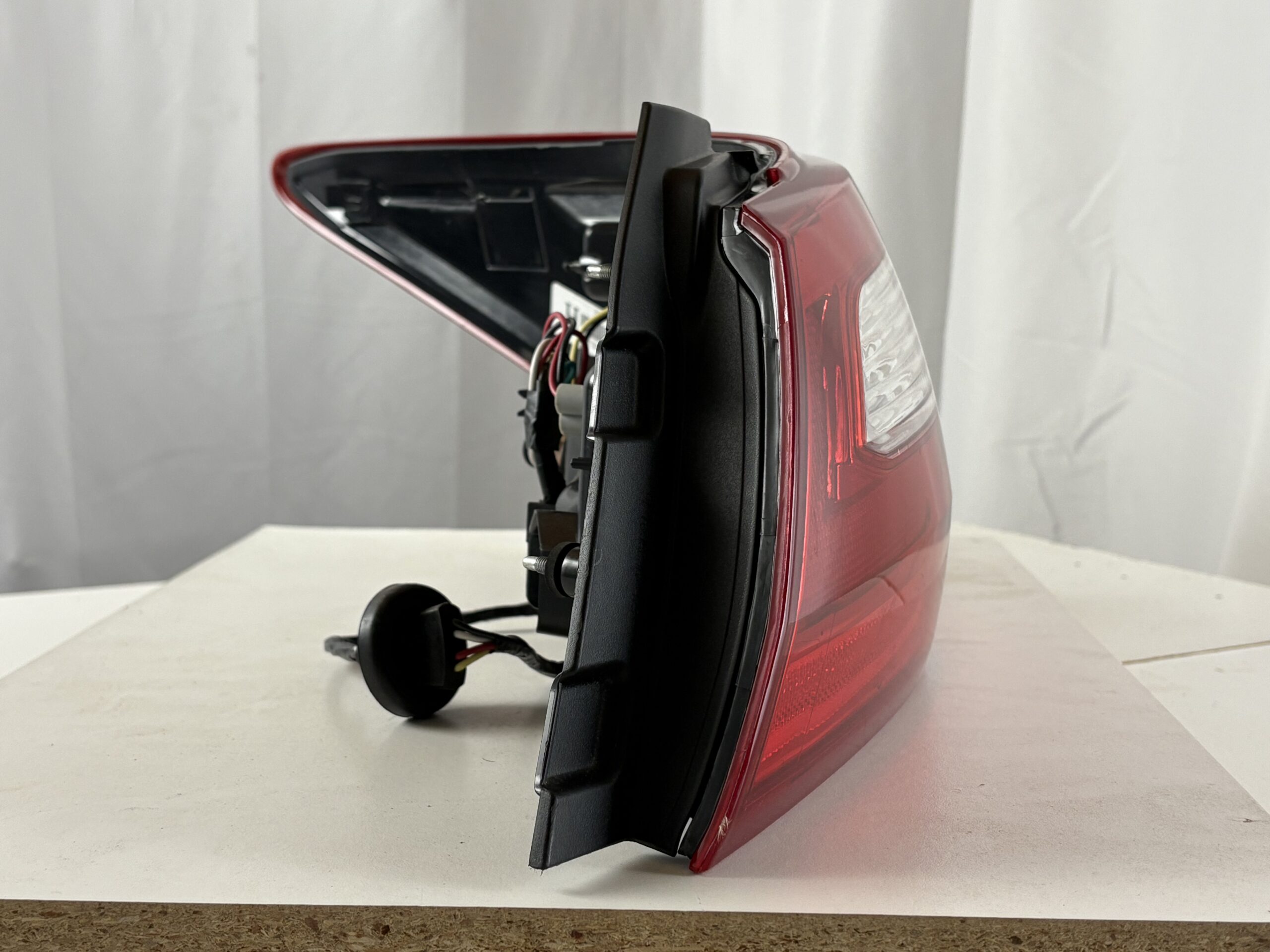 2016-2018 Nissan Altima Passenger Taillight