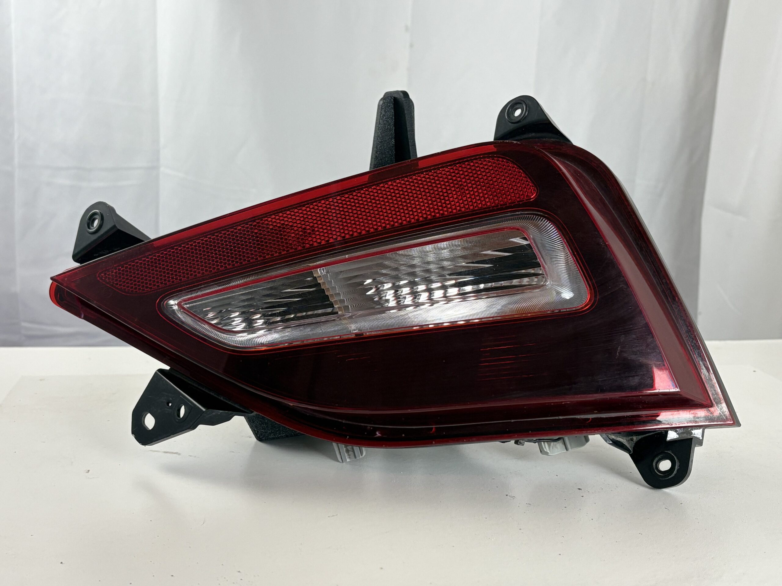 2019-2020 Hyundai Santa Fe Passenger Inner Taillight
