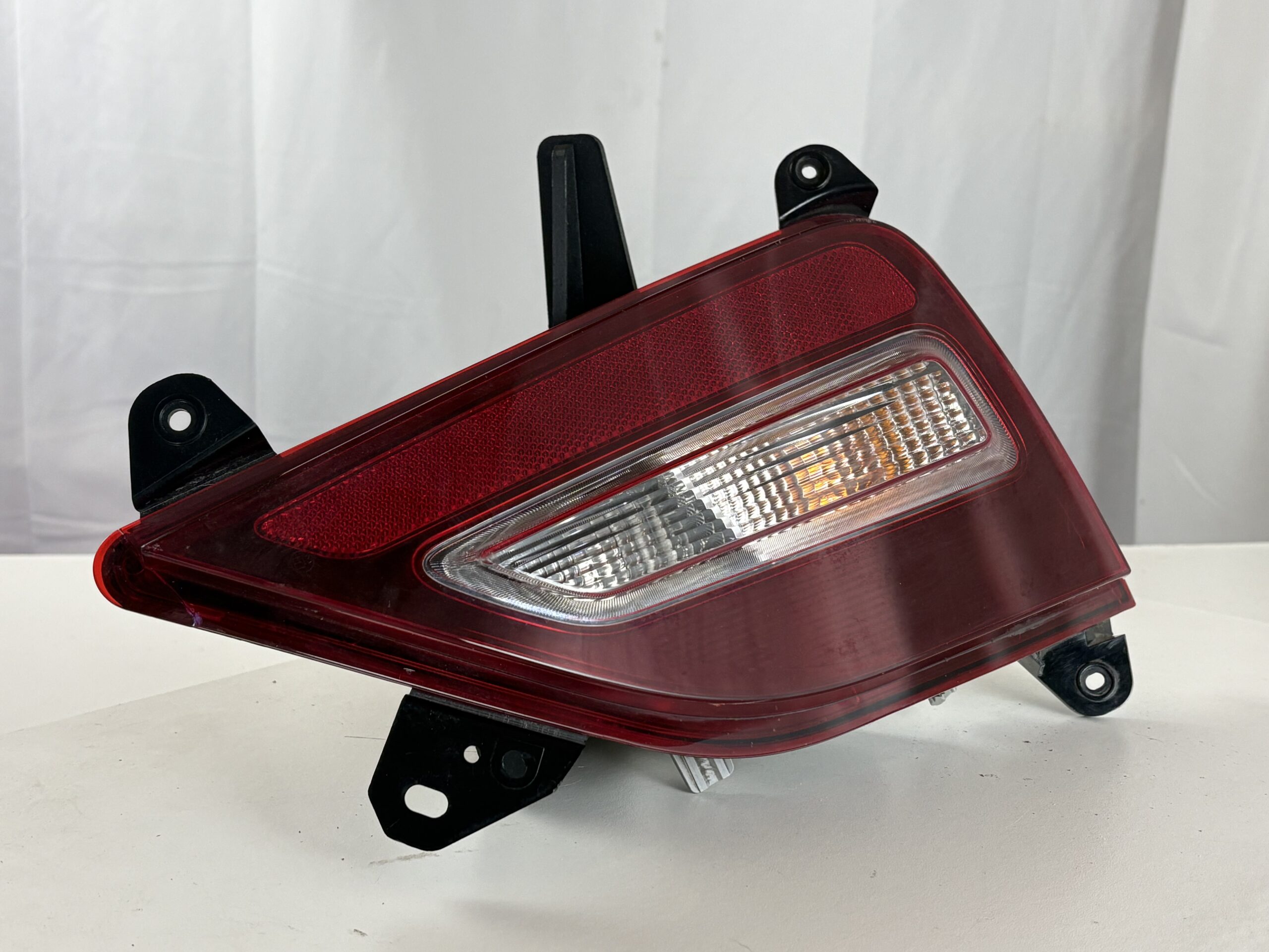 2019-2020 Hyundai Santa Fe Passenger Inner Taillight