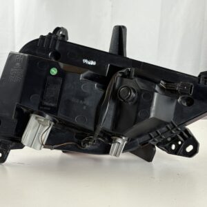 2019-2020 Hyundai Santa Fe Passenger Inner Taillight - Image 5