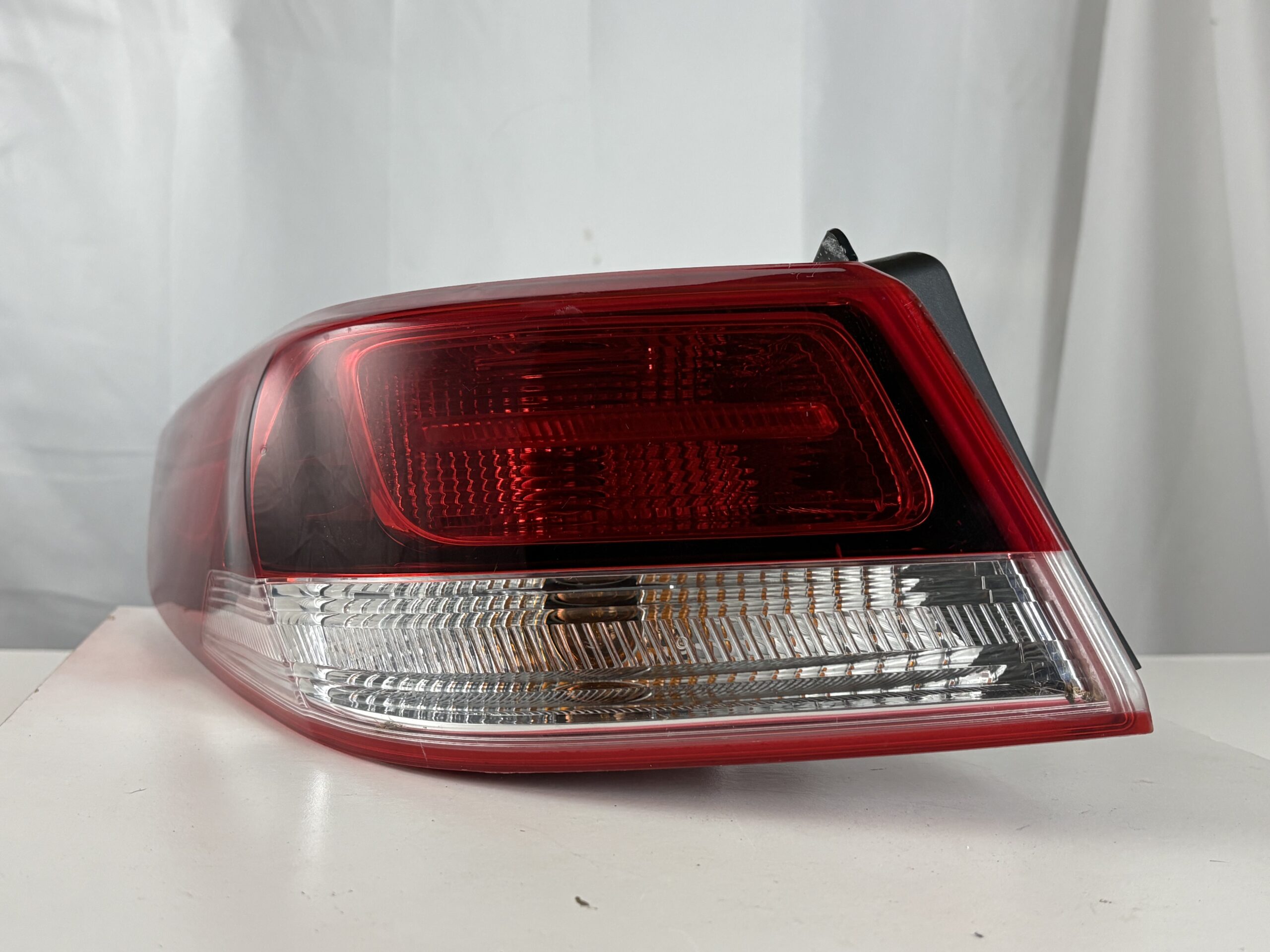 2016-2020 Kia Optima Driver Taillight
