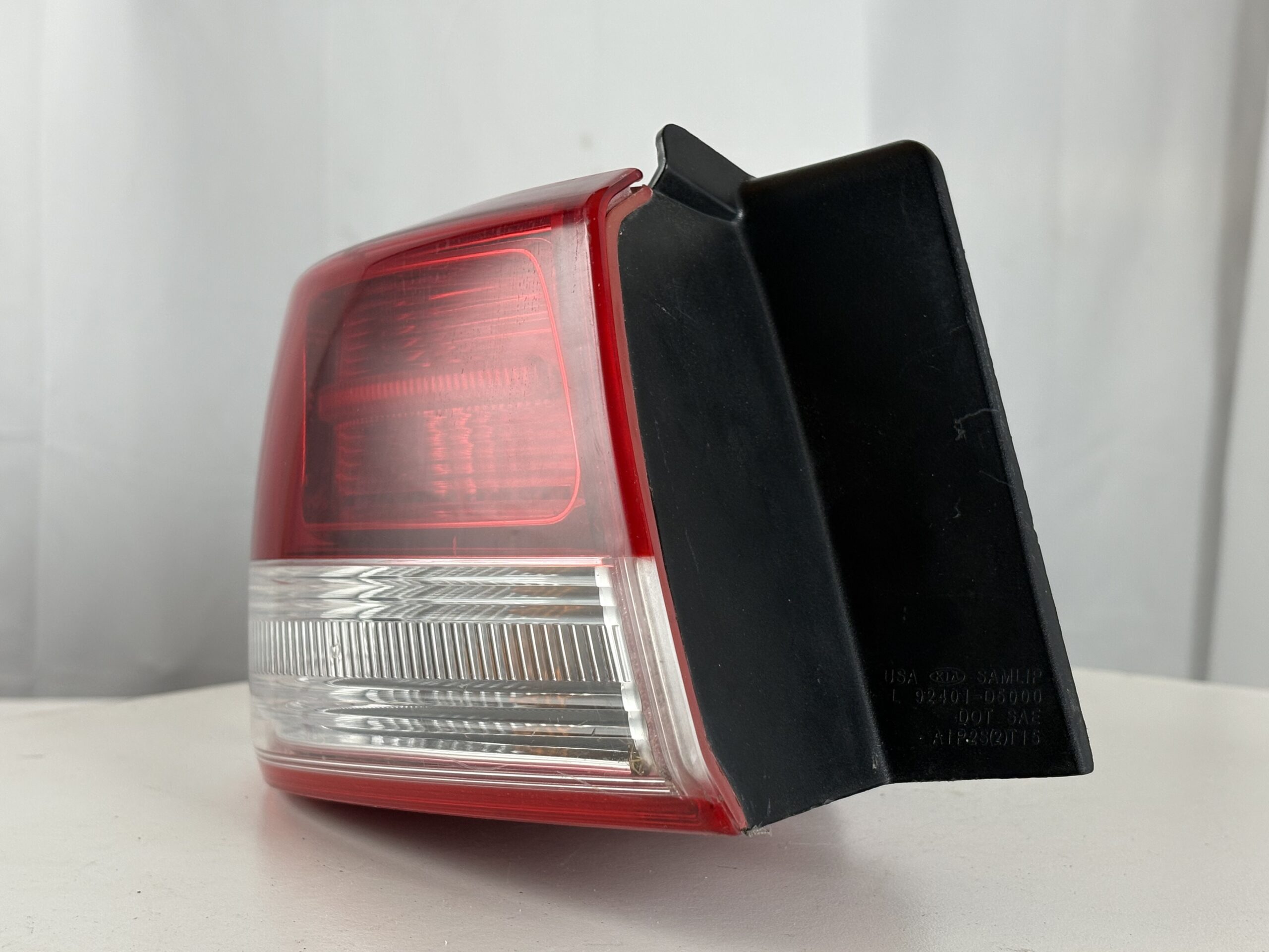 2016-2020 Kia Optima Driver Taillight