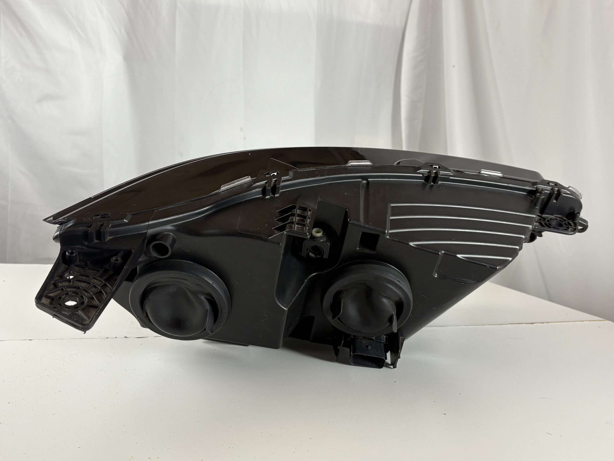 2015-2018 Ford Edge Driver Headlight