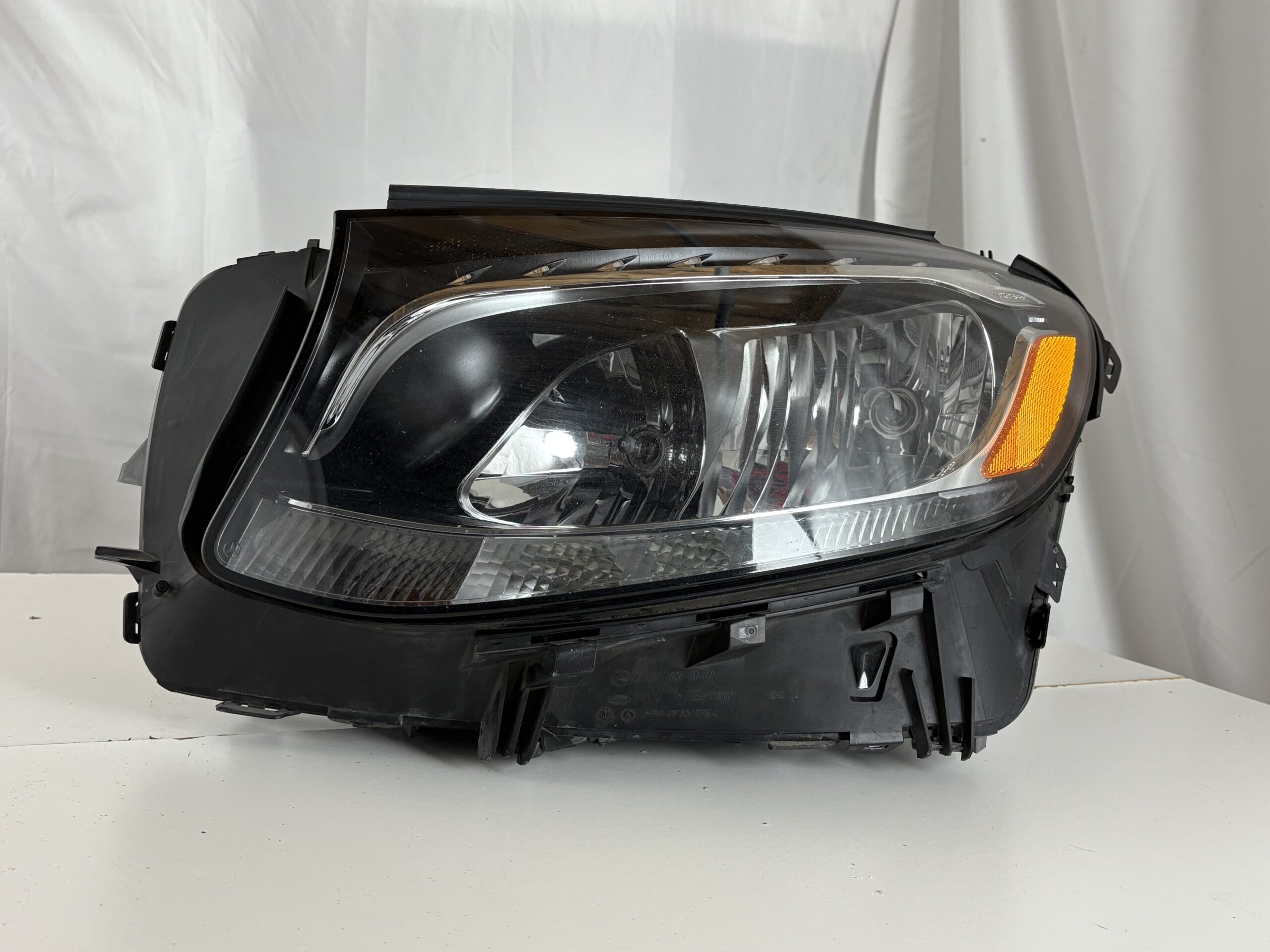 2016-2019 Mercedes-Benz GLC Driver Headlight