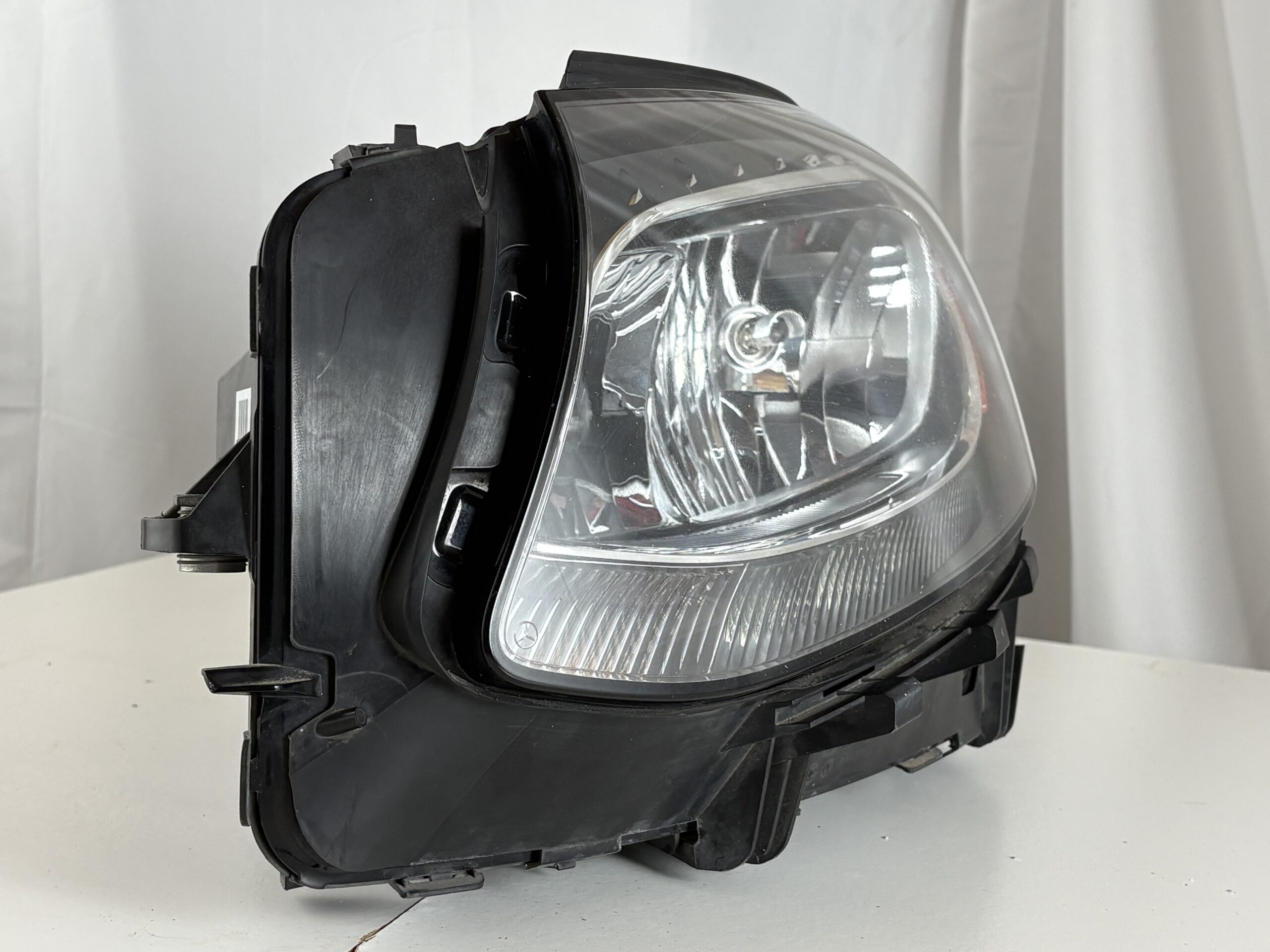 2016-2019 Mercedes-Benz GLC Driver Headlight