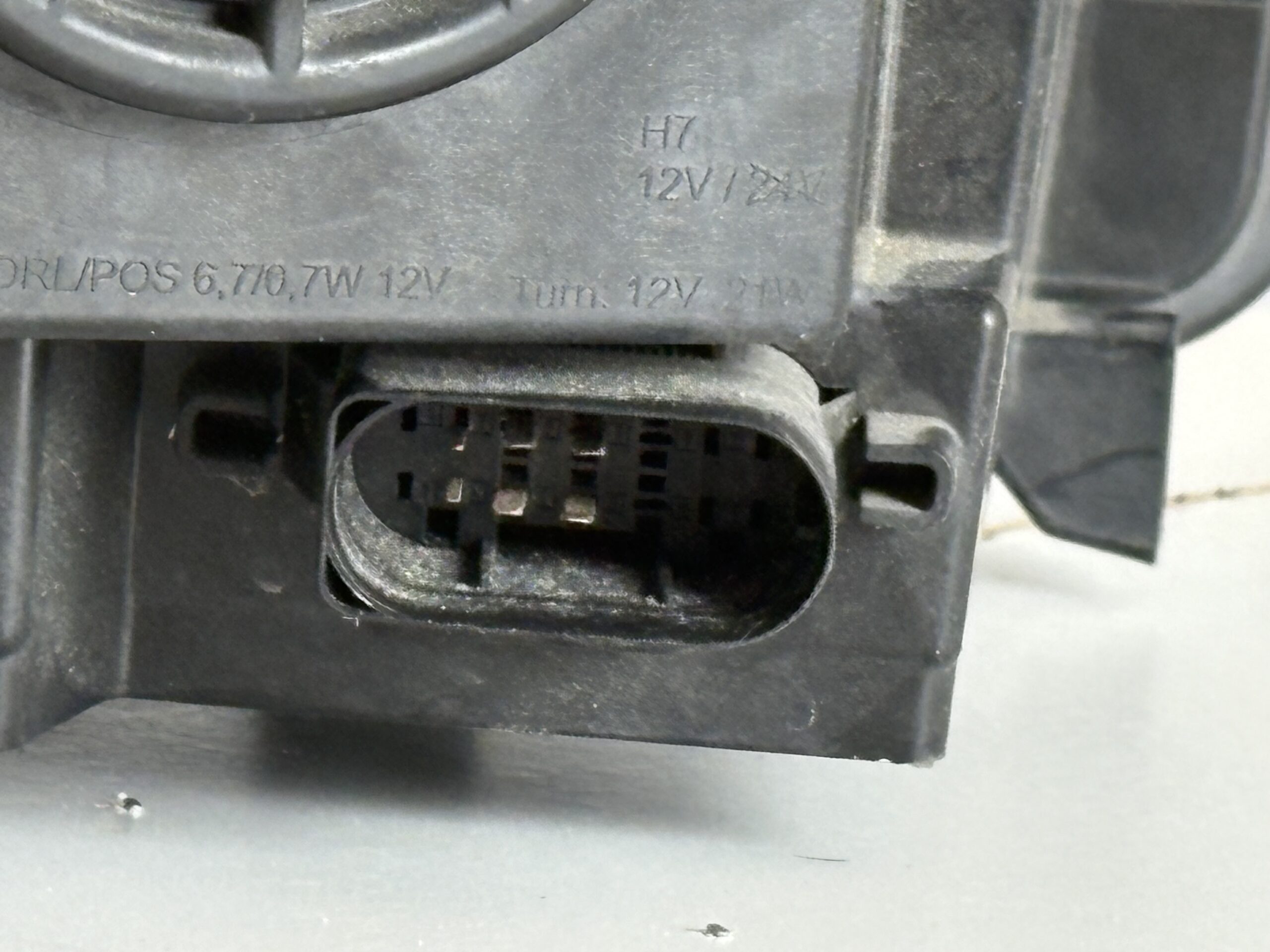 2016-2019 Mercedes-Benz GLC Driver Headlight