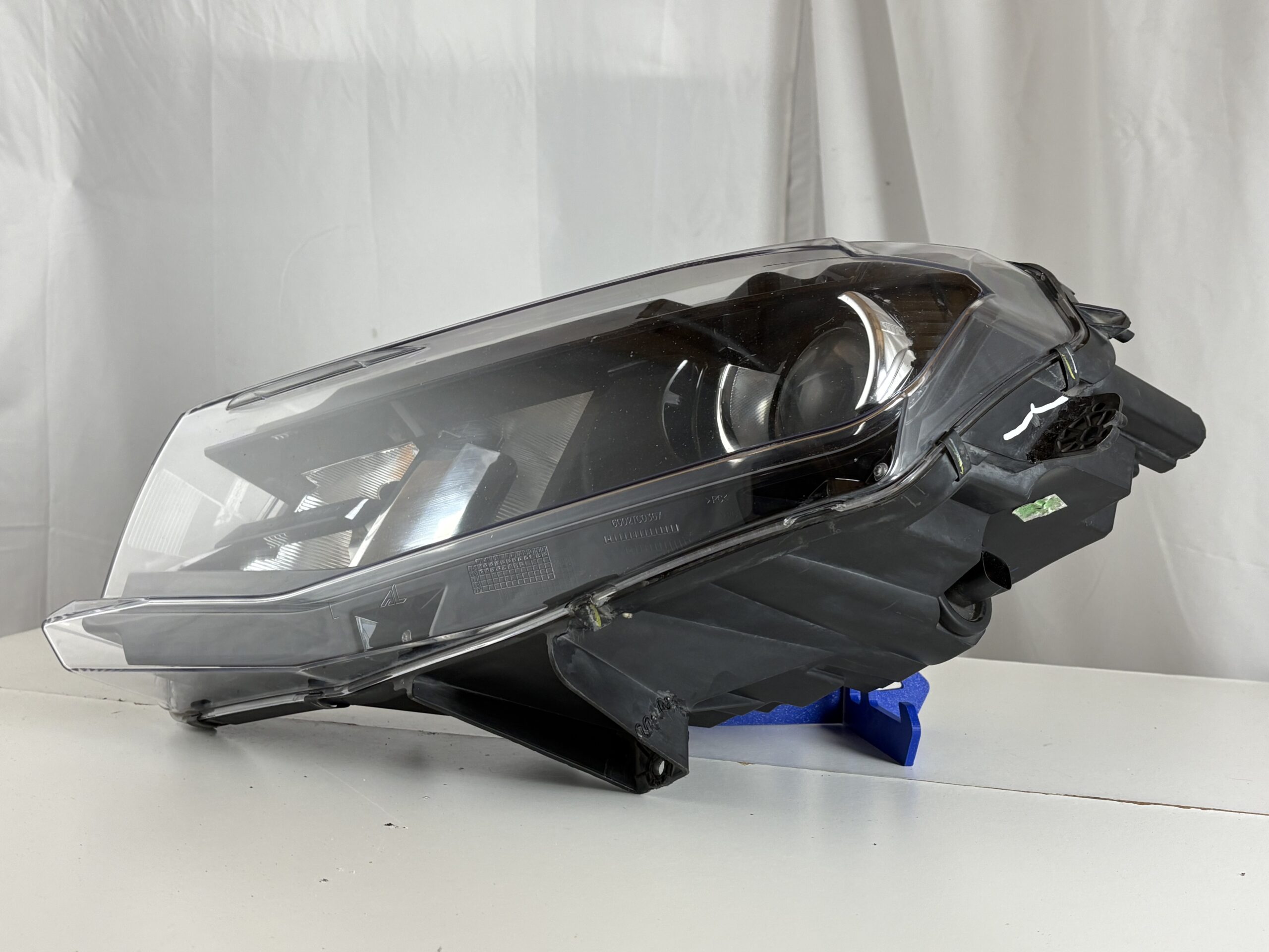 2016-2018 Chevrolet Camaro Driver Headlight