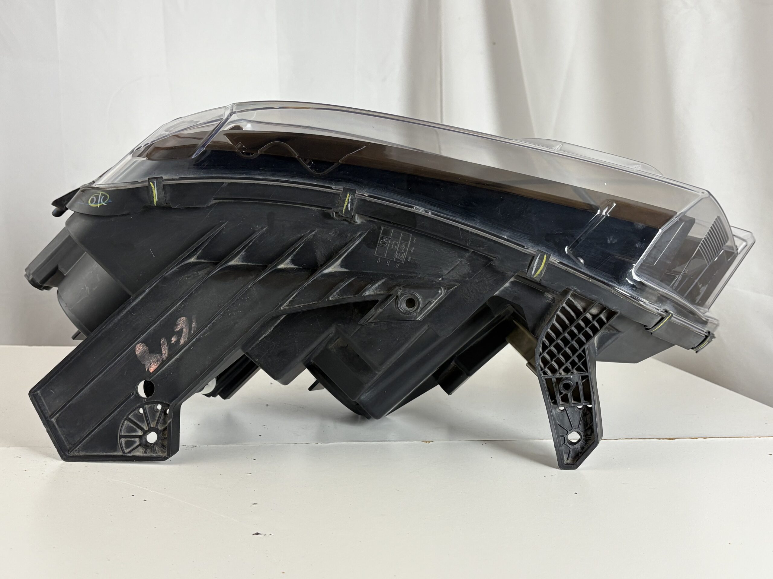 2016-2018 Chevrolet Camaro Driver Headlight