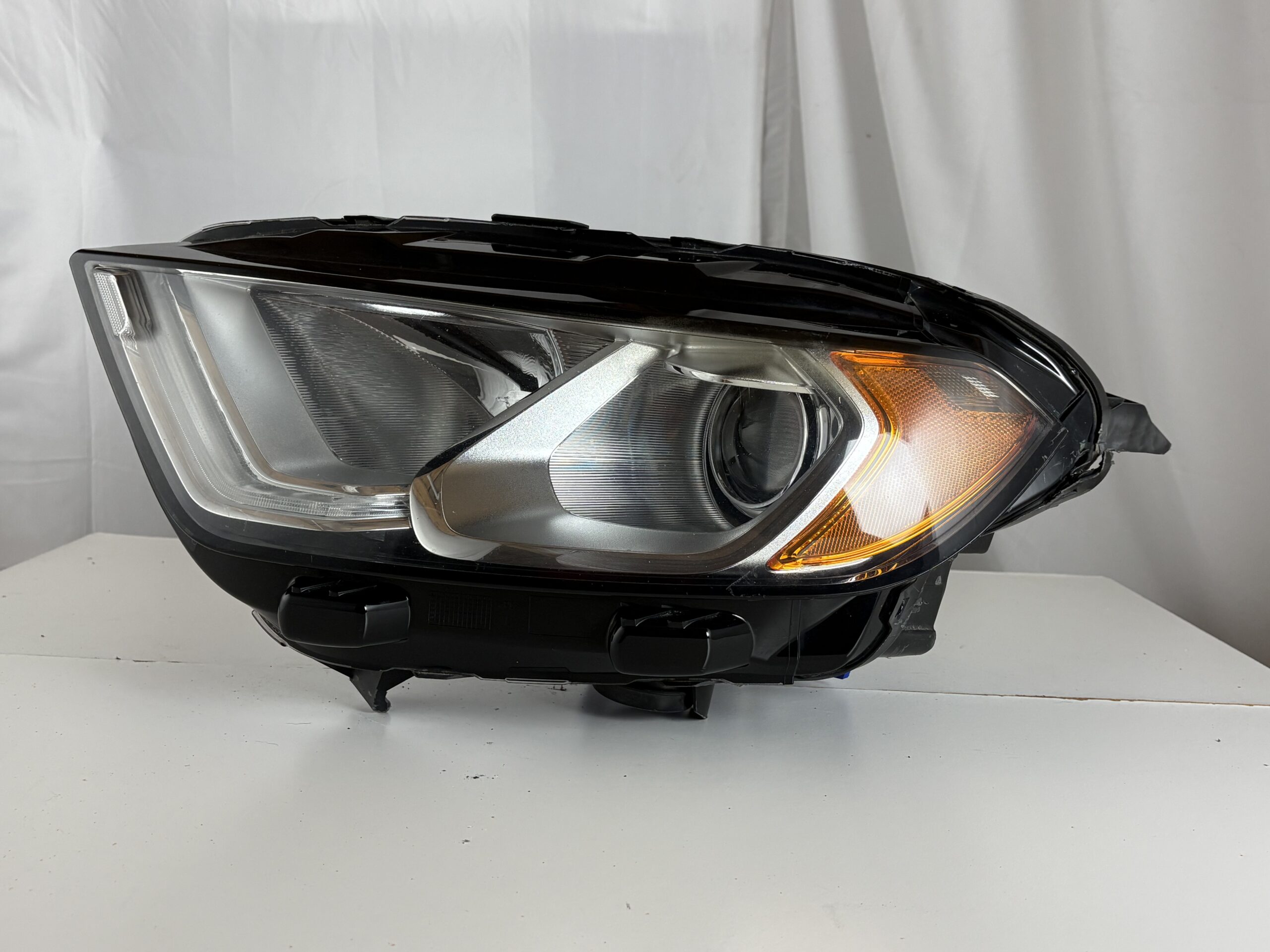 2018-2022 Ford EcoSport Driver Headlight