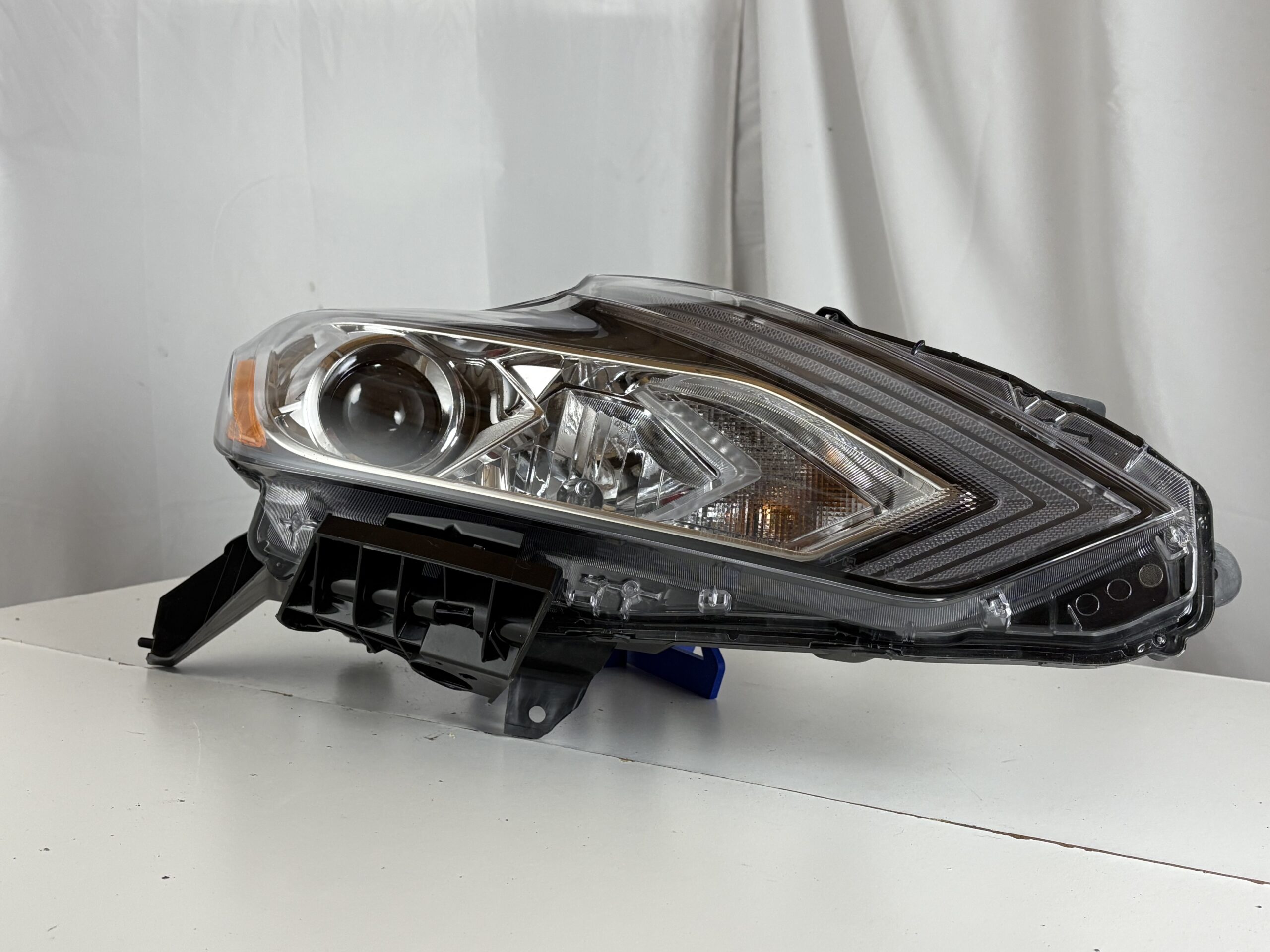 2016-2018 Nissan Altima Passenger Headlight