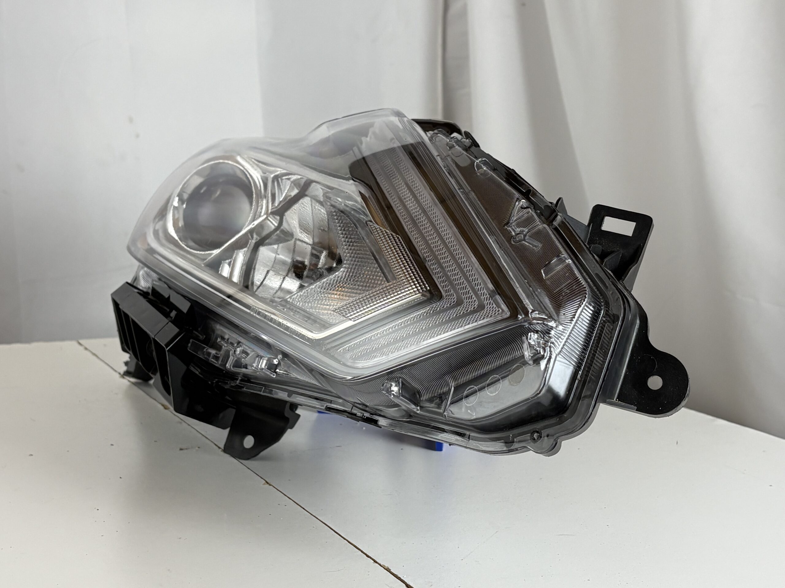 2016-2018 Nissan Altima Passenger Headlight