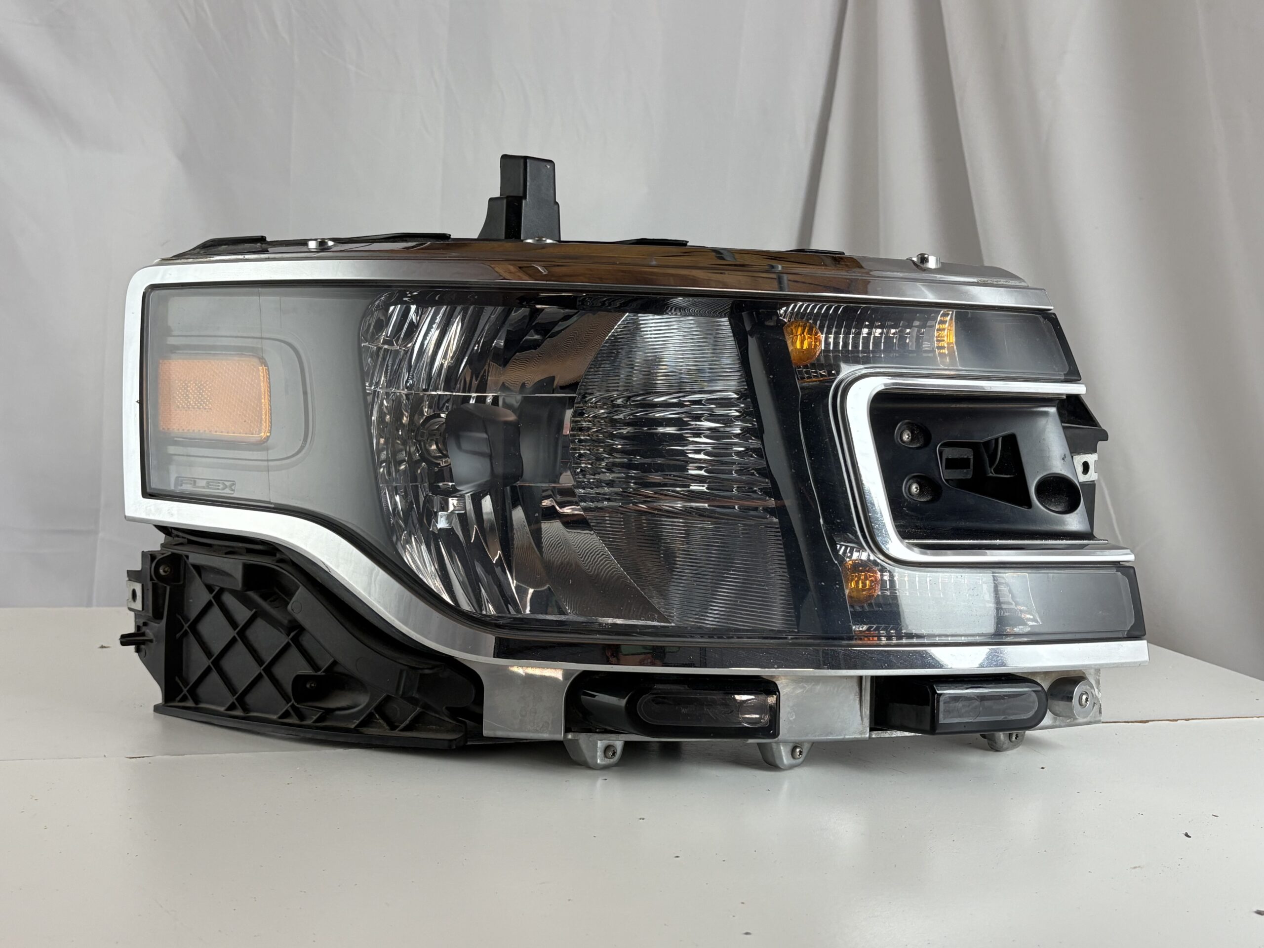 2013-2019 Ford Flex Passenger Headlight