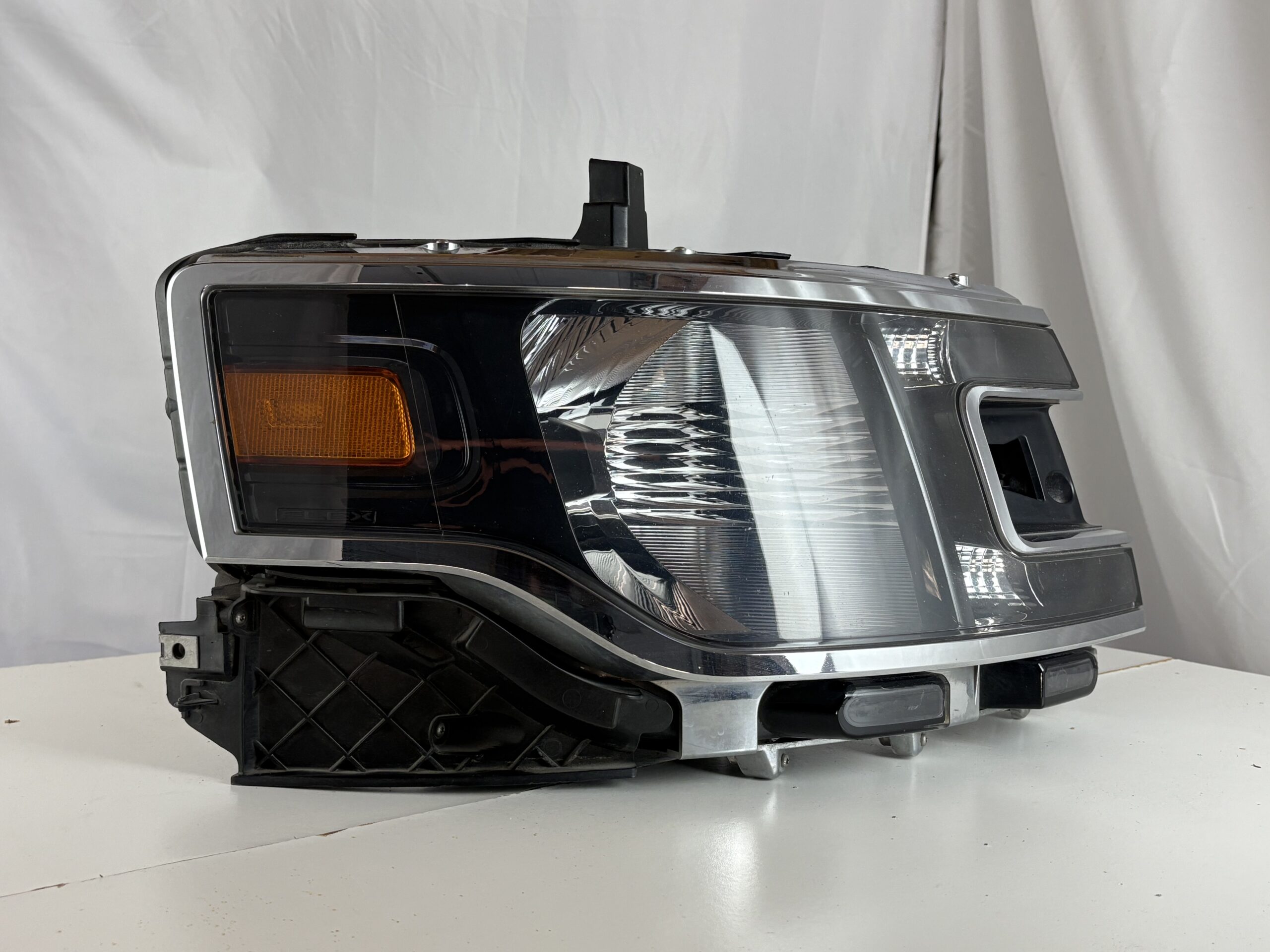2013-2019 Ford Flex Passenger Headlight