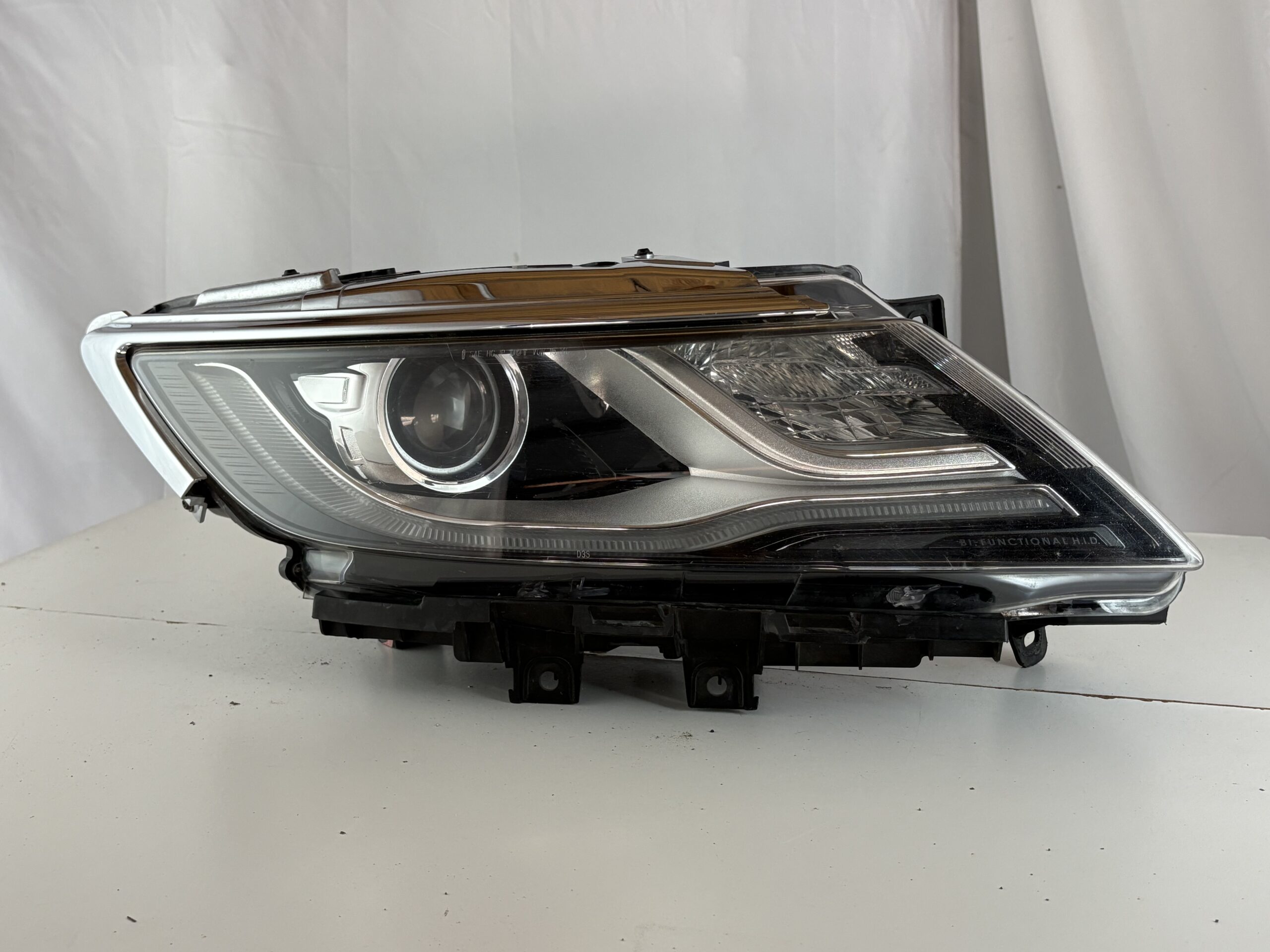 2015-2019 Lincoln MKC Passenger Headlight