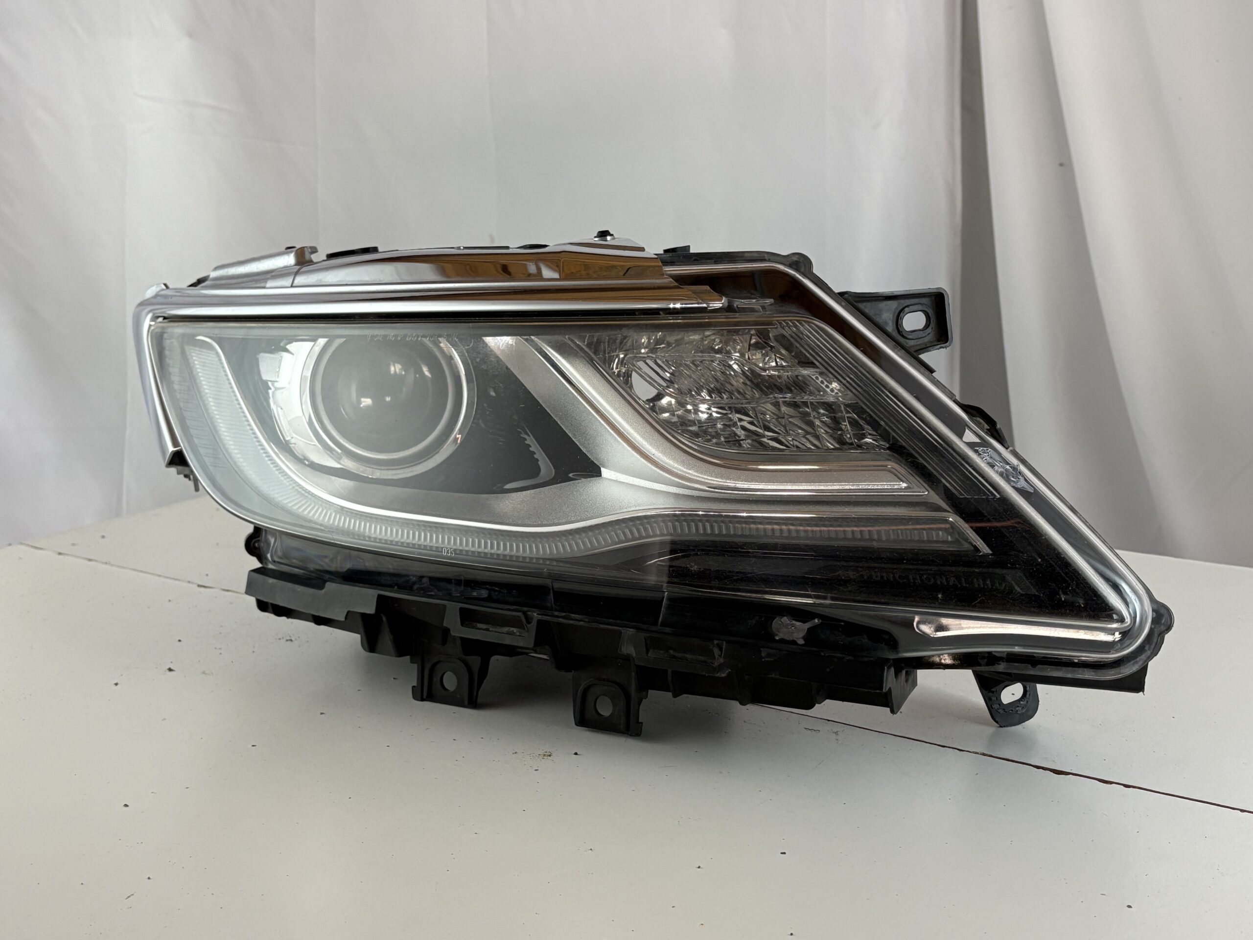 2015-2019 Lincoln MKC Passenger Headlight