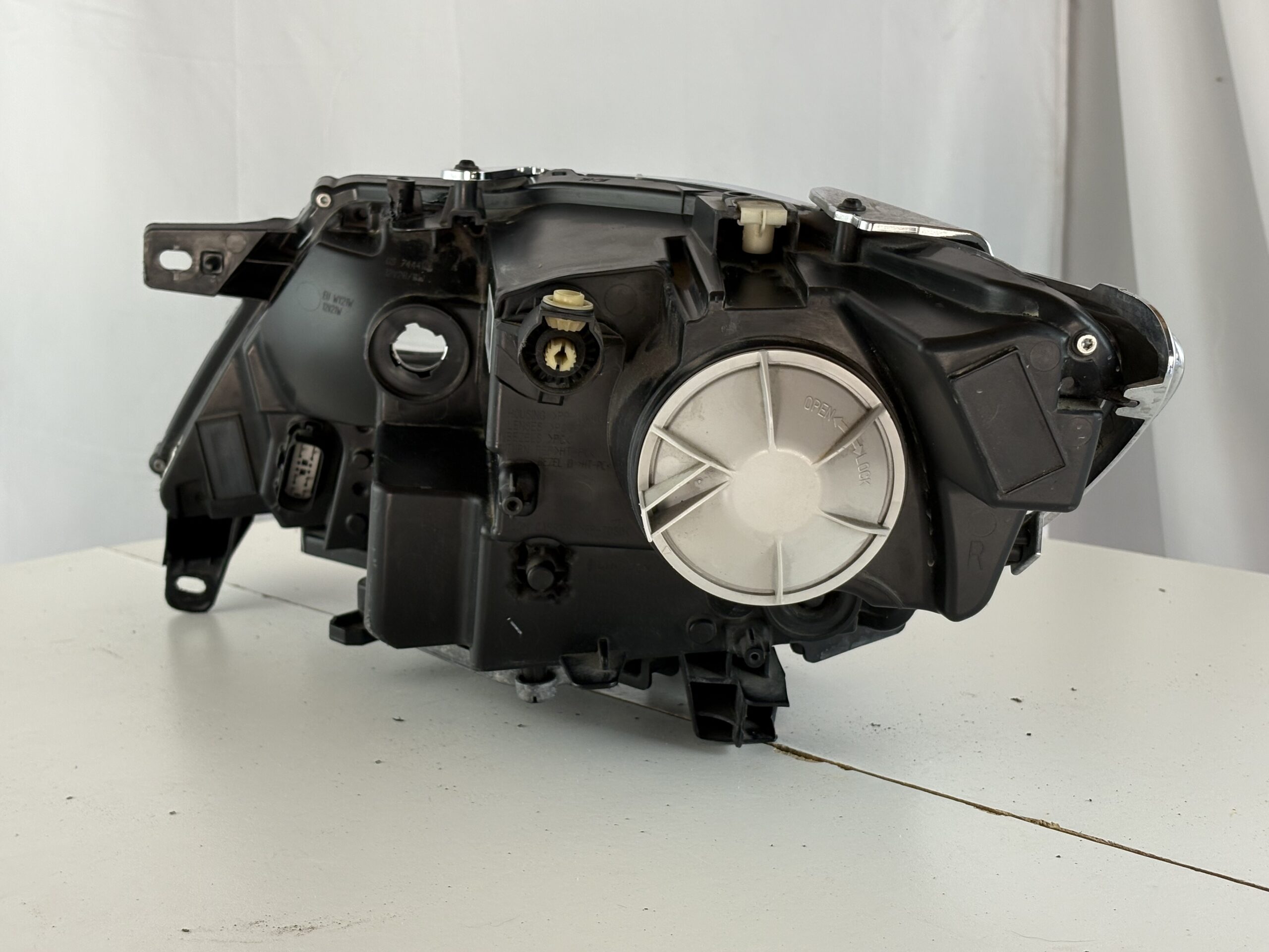 2015-2019 Lincoln MKC Passenger Headlight