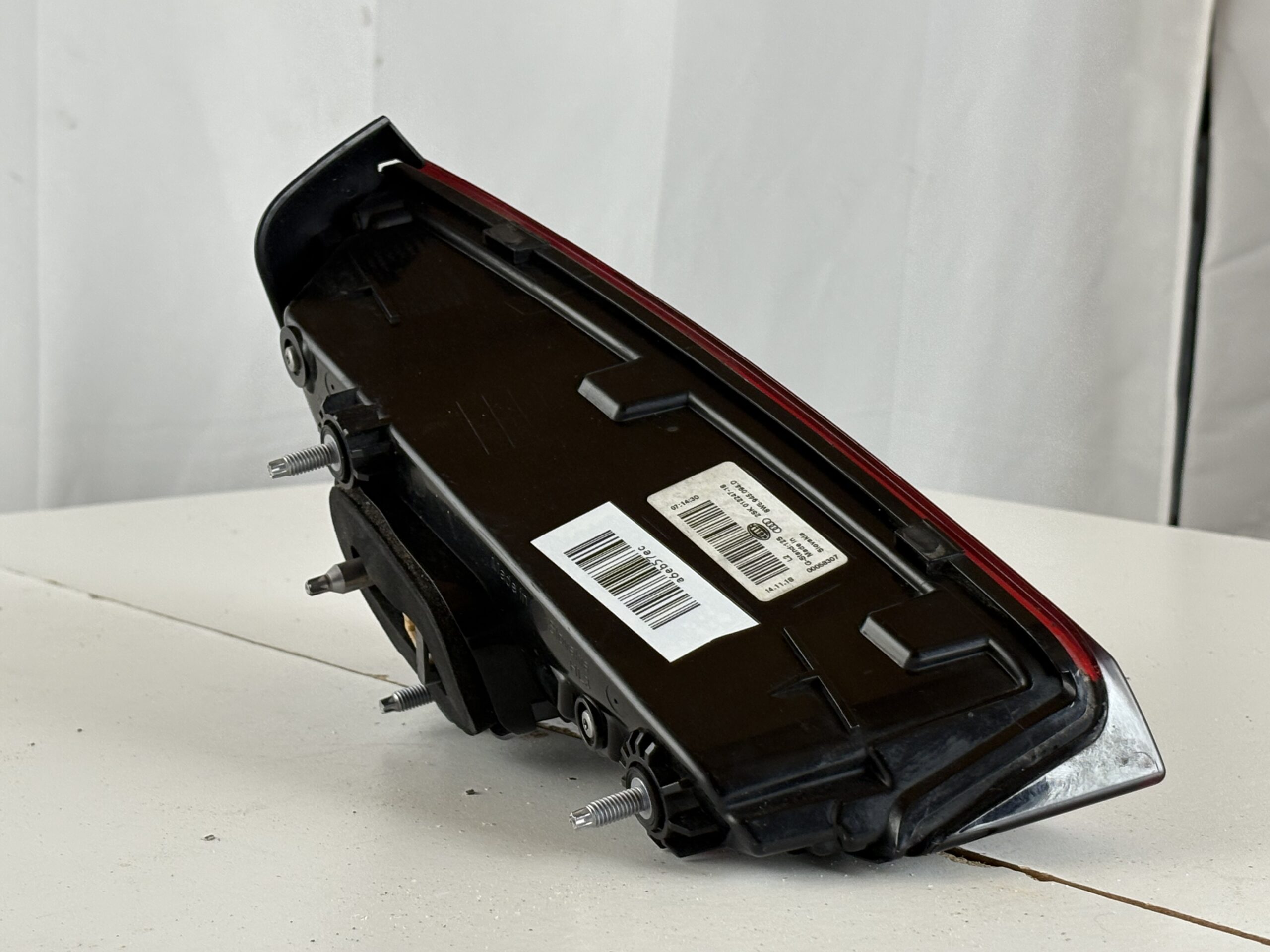 2017-2019 Audi A4/A4 Quattro/S4 Passenger Inner Taillight