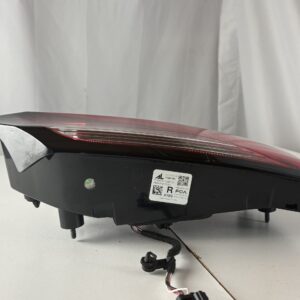 2017-2025 Chrysler Pacifica/Voyager Passenger Inner Taillight - Image 13