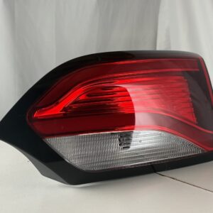 2017-2025 Chrysler Pacifica/Voyager Passenger Inner Taillight - Image 1