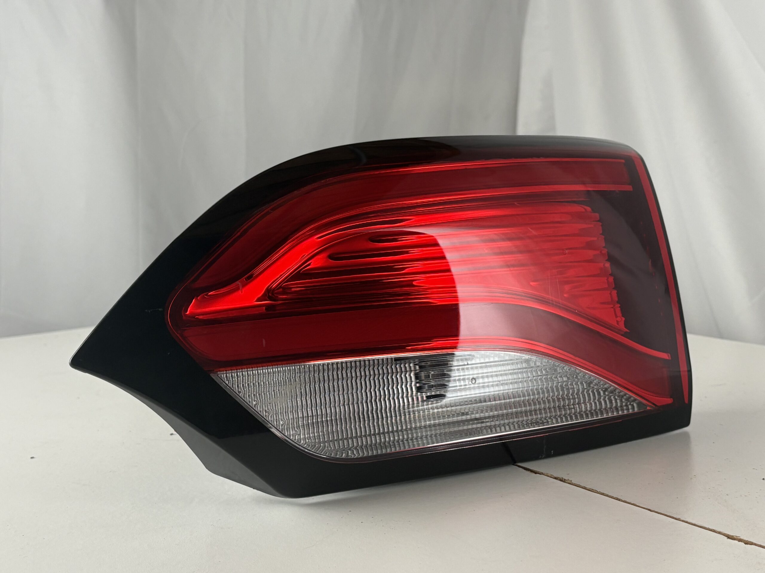 2017-2025 Chrysler Pacifica/Voyager Passenger Inner Taillight