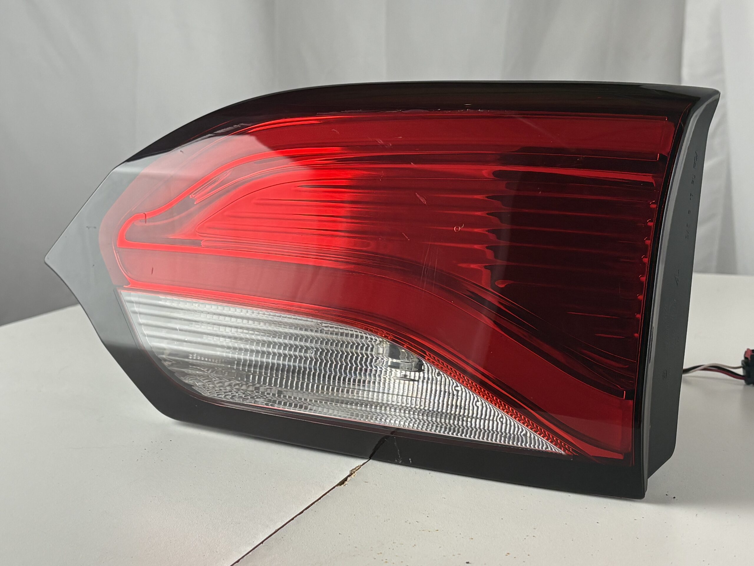 2017-2025 Chrysler Pacifica/Voyager Passenger Inner Taillight