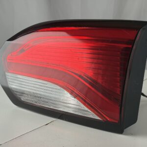 2017-2025 Chrysler Pacifica/Voyager Passenger Inner Taillight - Image 2