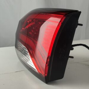 2017-2025 Chrysler Pacifica/Voyager Passenger Inner Taillight - Image 7
