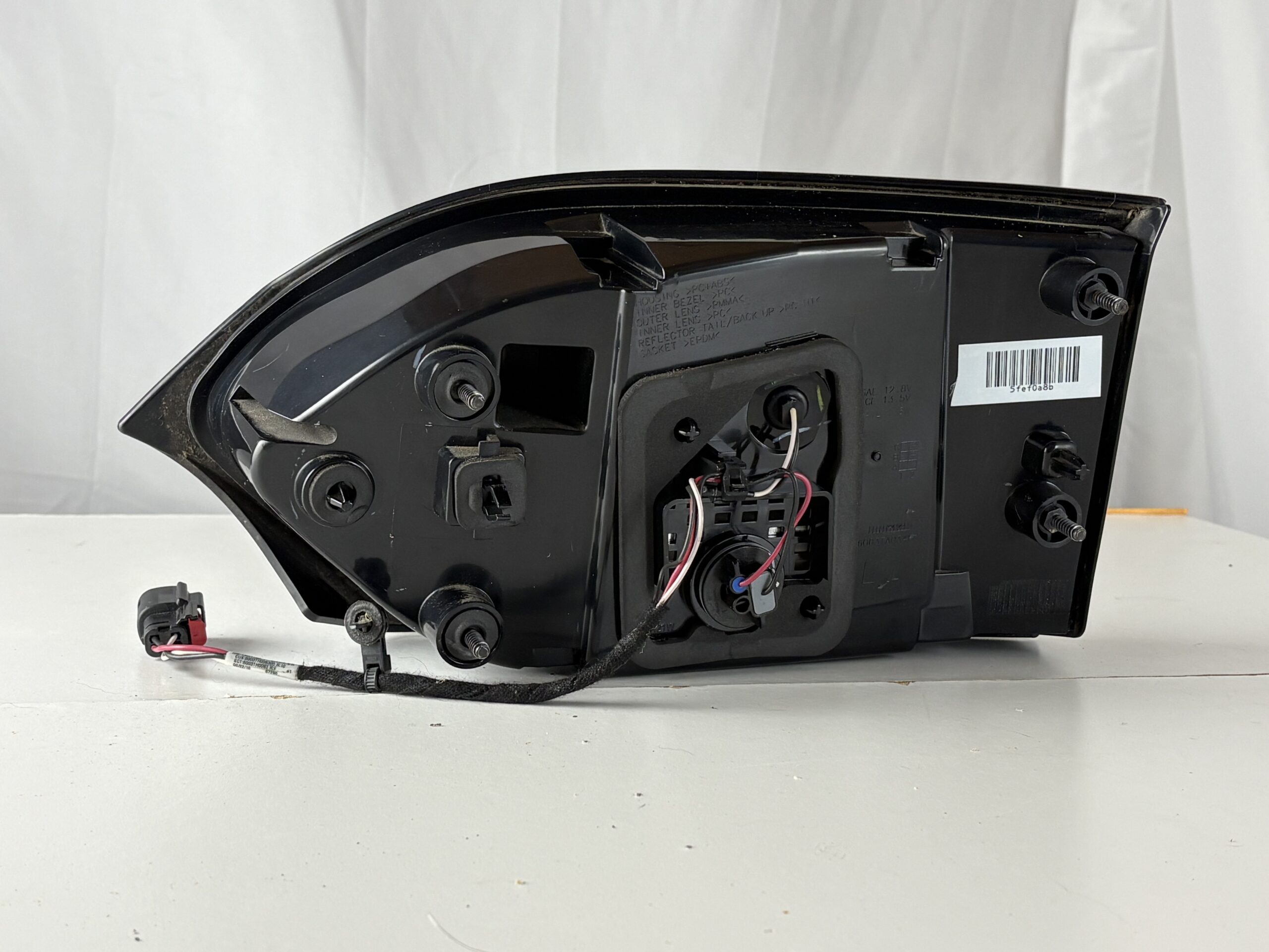 2017-2025 Chrysler Pacifica/Voyager Driver Inner Taillight