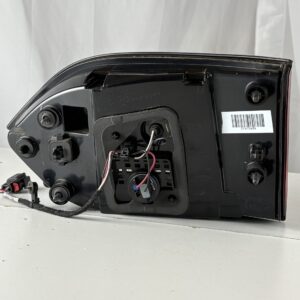 2017-2025 Chrysler Pacifica/Voyager Driver Inner Taillight - Image 12