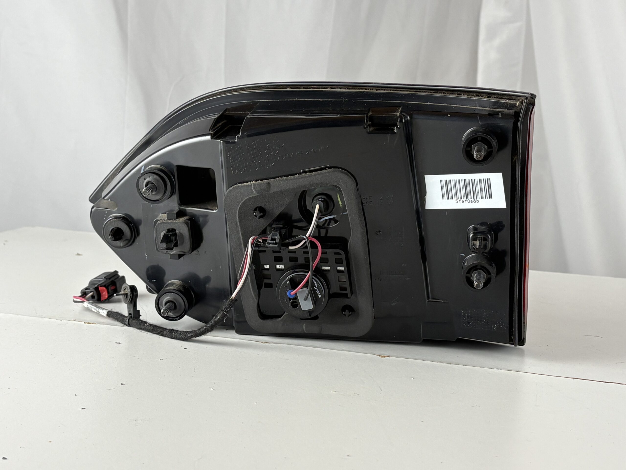 2017-2025 Chrysler Pacifica/Voyager Driver Inner Taillight