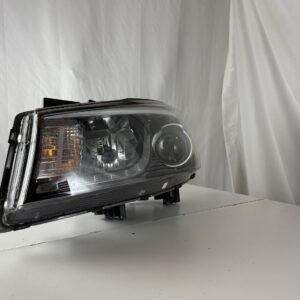 2015-2018 Kia Sedona Driver Headlight - Image 3