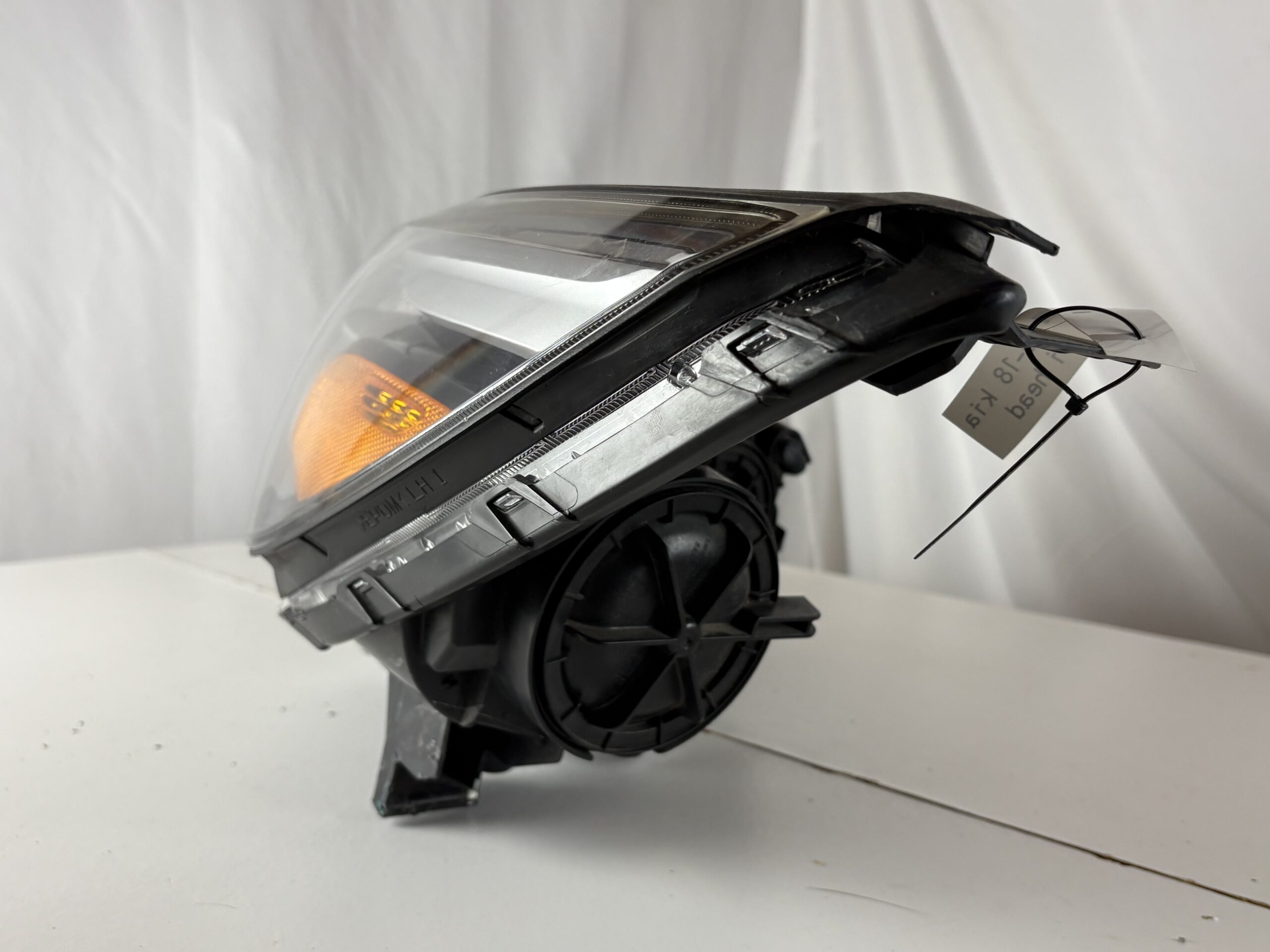 2015-2018 Kia Sedona Driver Headlight