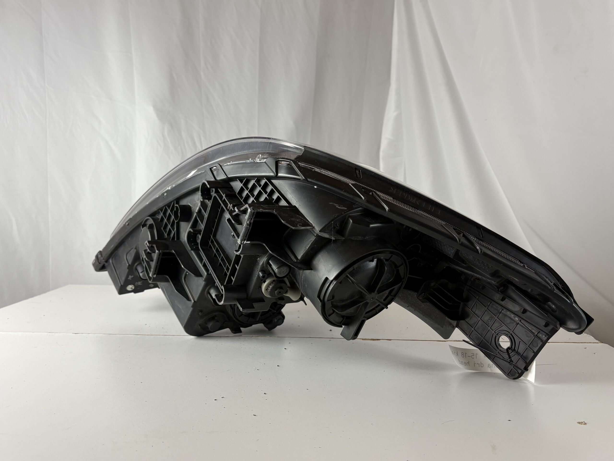 2015-2018 Kia Sedona Driver Headlight