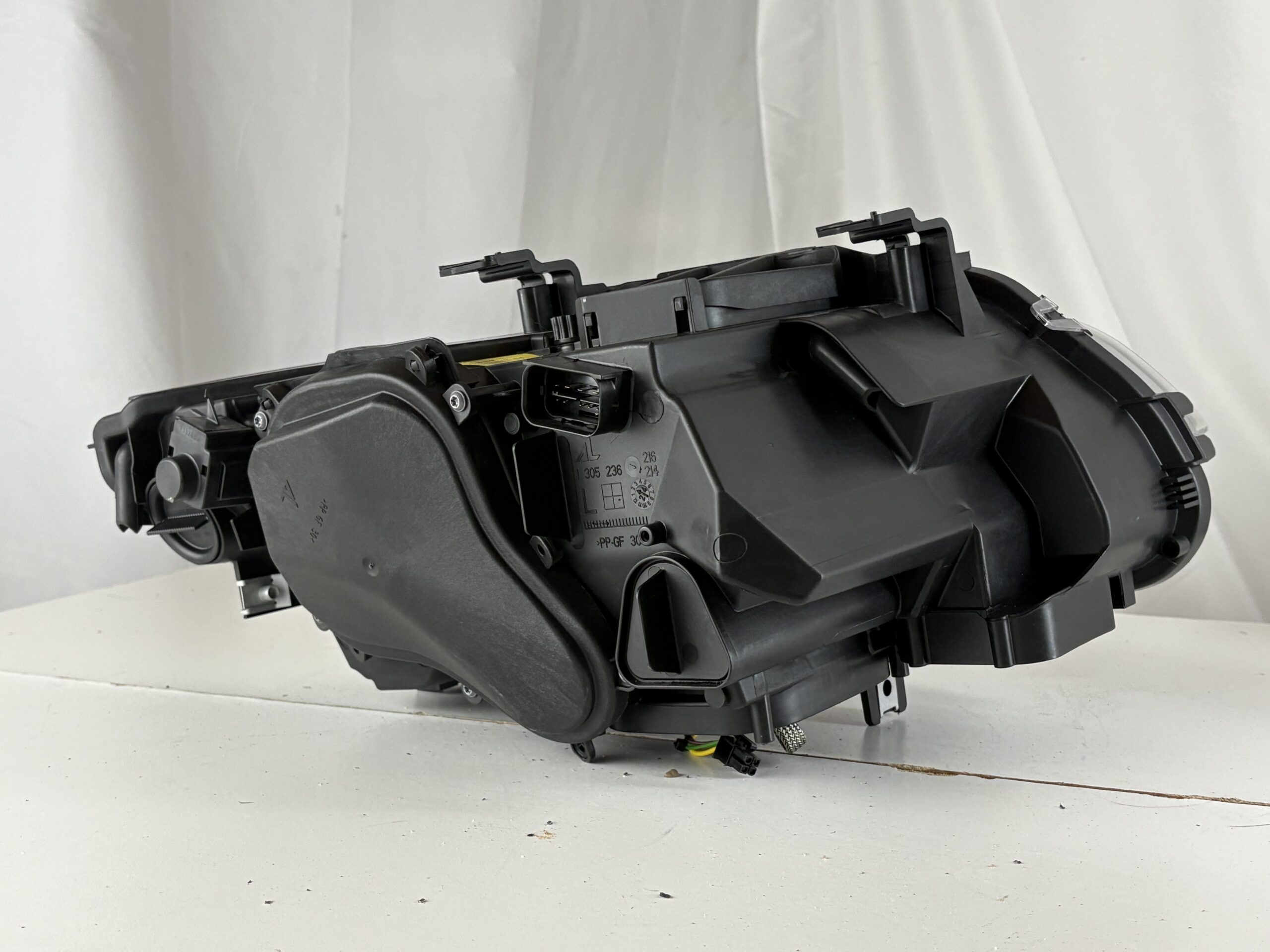 2007-2013 BMW M3/328i/335i Driver Headlight