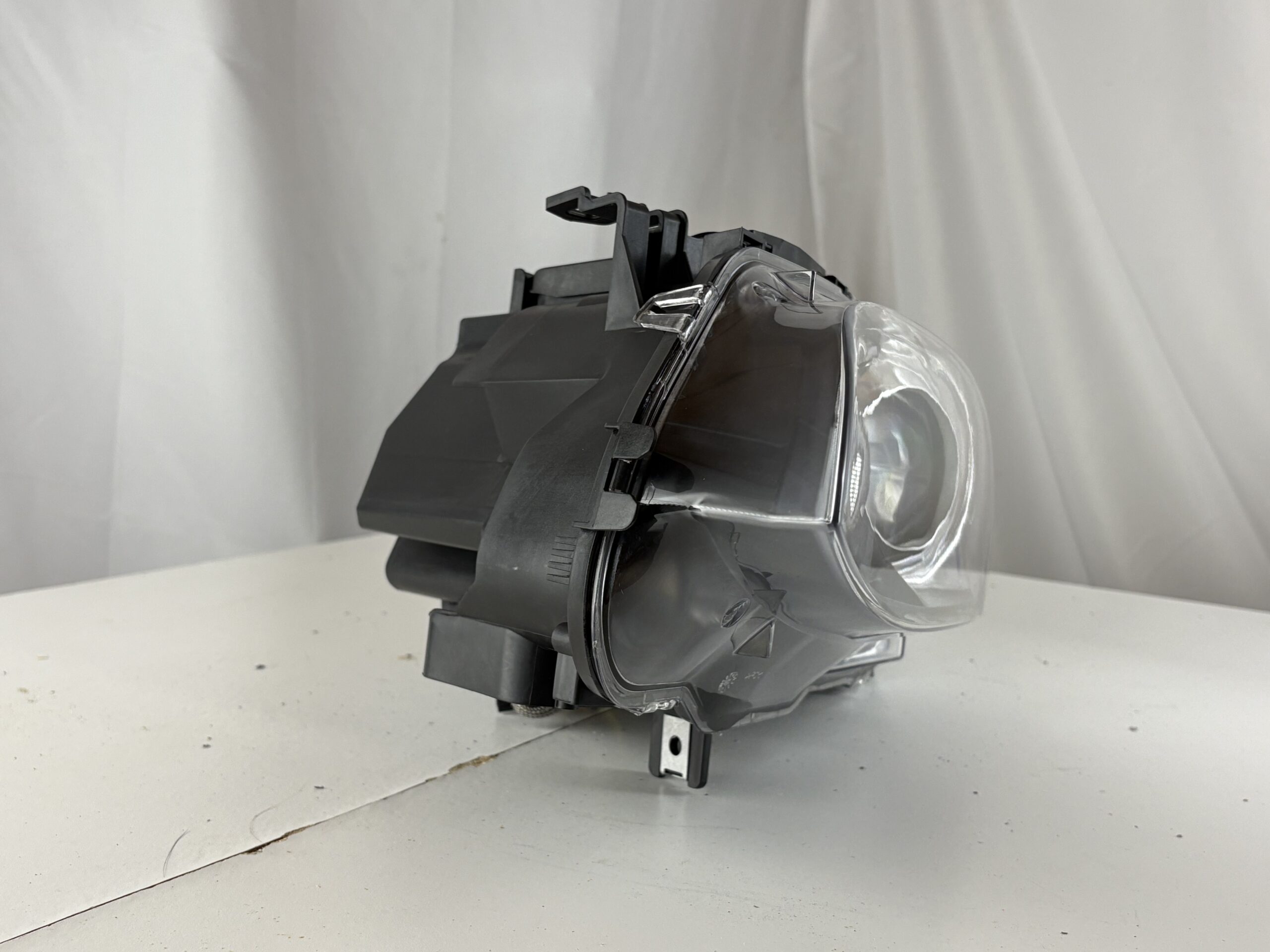 2007-2013 BMW M3/328i/335i Driver Headlight