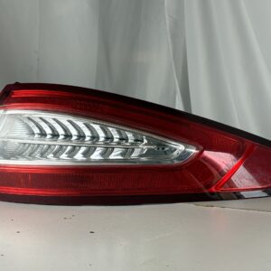 2013-2016 Ford Fusion Passenger Taillight - Image 2
