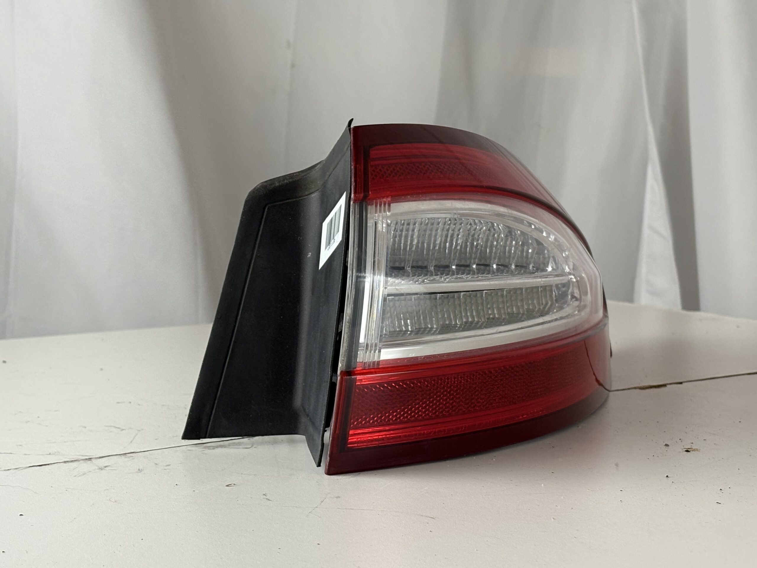 2013-2016 Ford Fusion Passenger Taillight