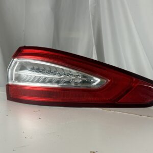 2013-2016 Ford Fusion Passenger Taillight - Image 5