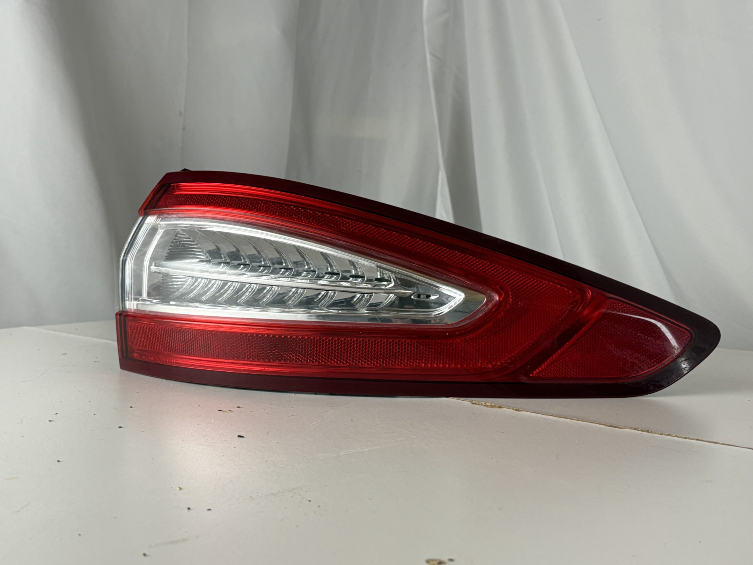 2013-2016 Ford Fusion Passenger Taillight