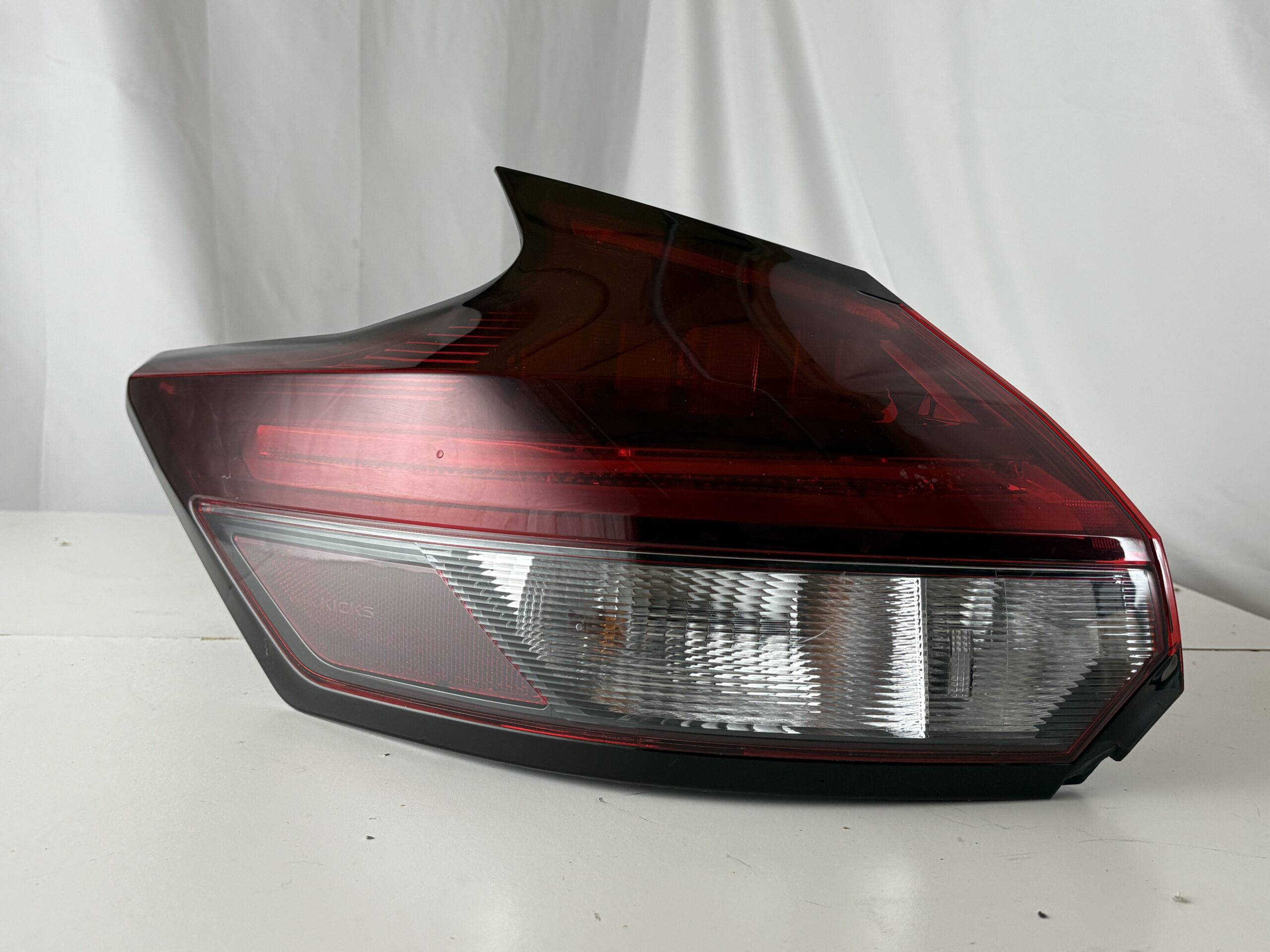 2021-2024 Nissan Kicks Driver Taillight