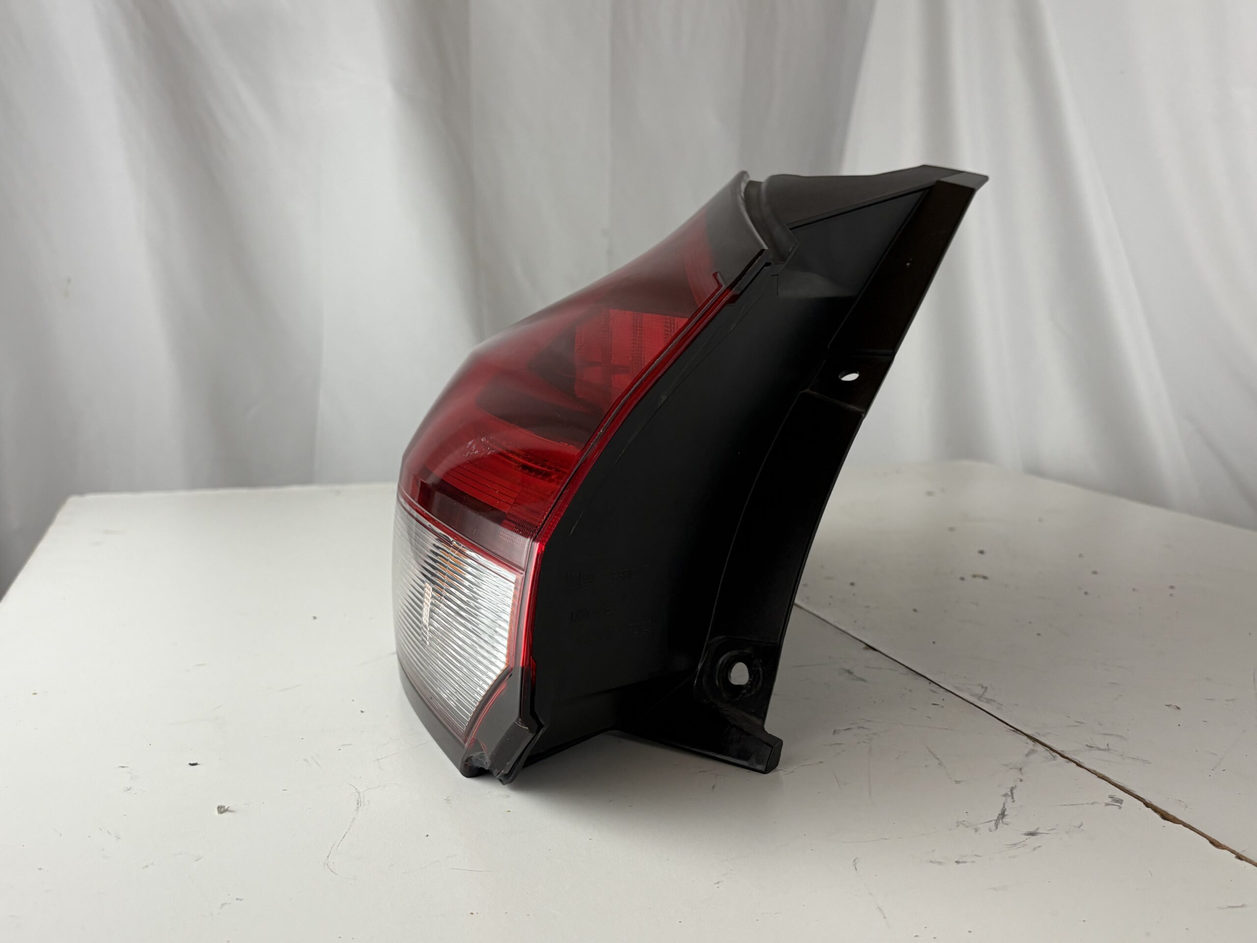 2021-2024 Nissan Kicks Driver Taillight