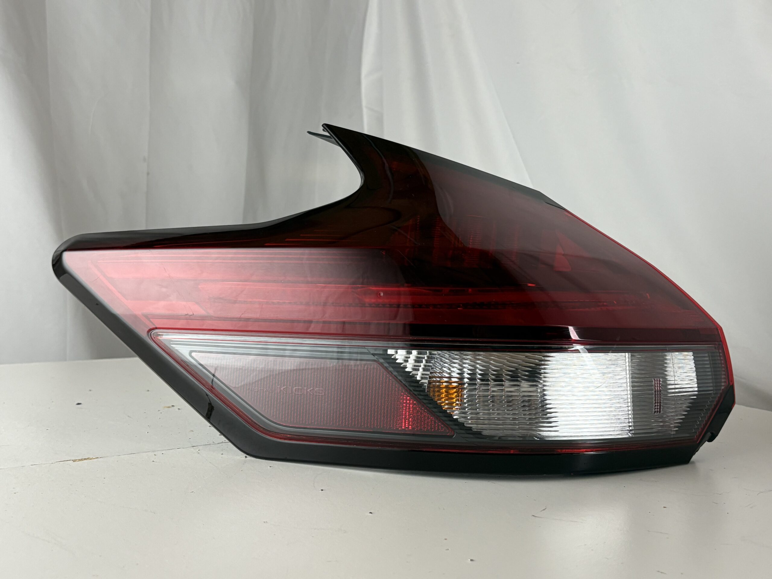 2021-2024 Nissan Kicks Driver Taillight