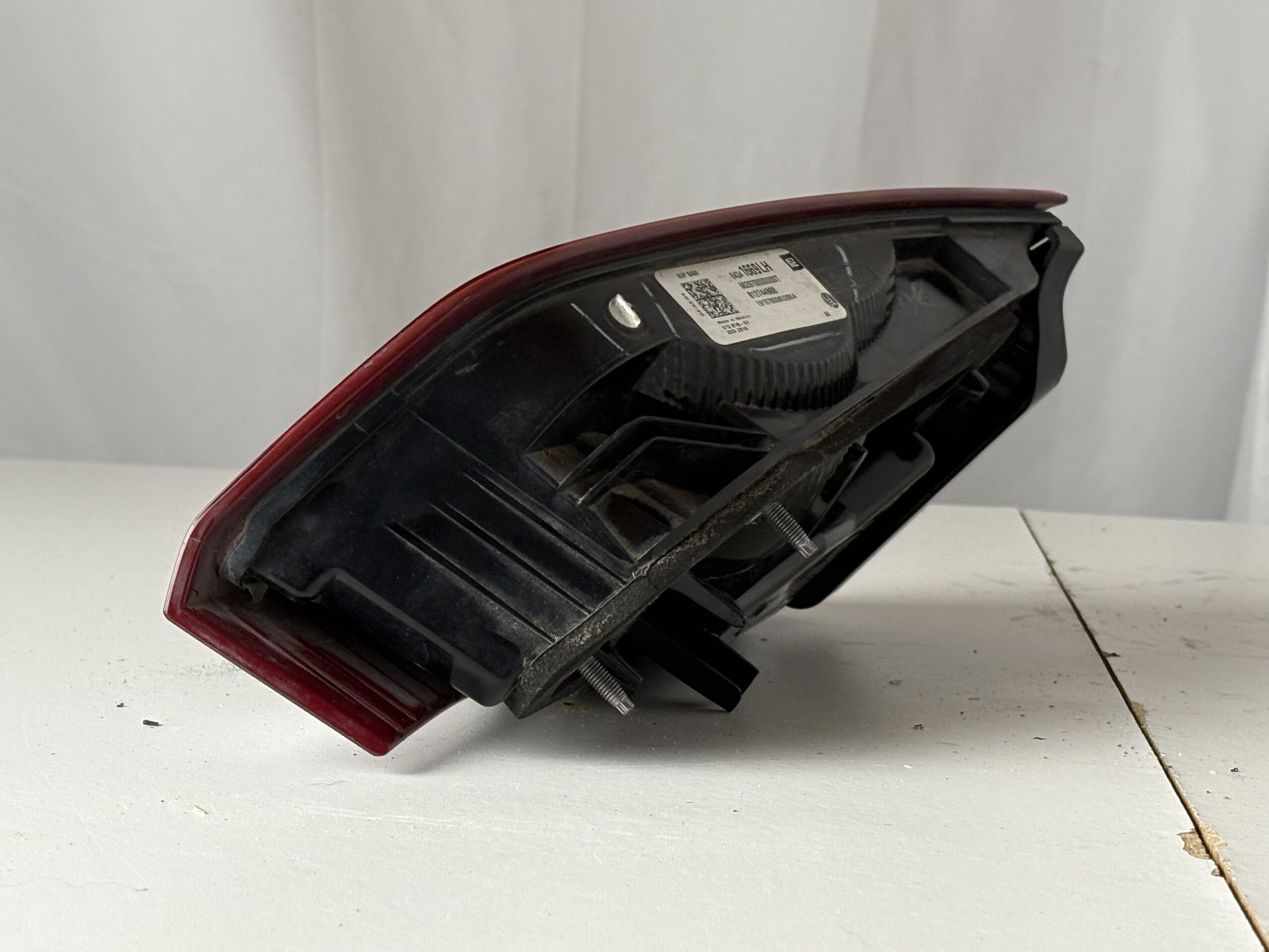 2018-2021 Chevrolet Equinox Driver Inner Taillight