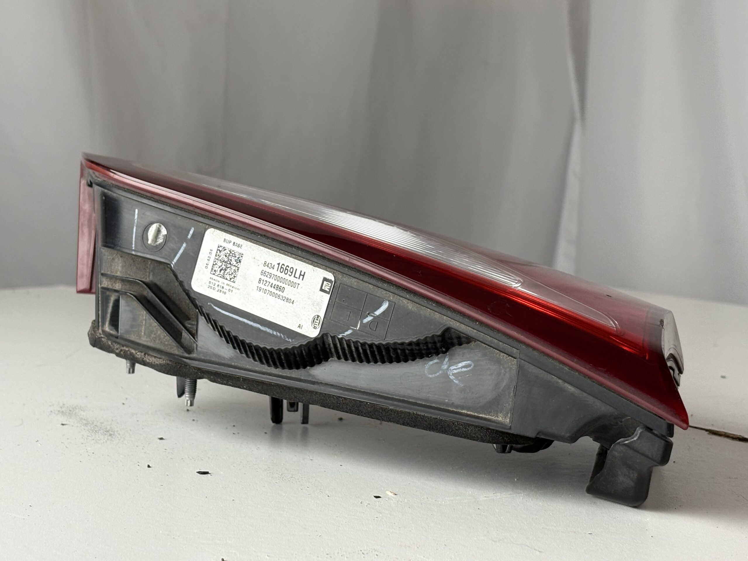 2018-2021 Chevrolet Equinox Driver Inner Taillight