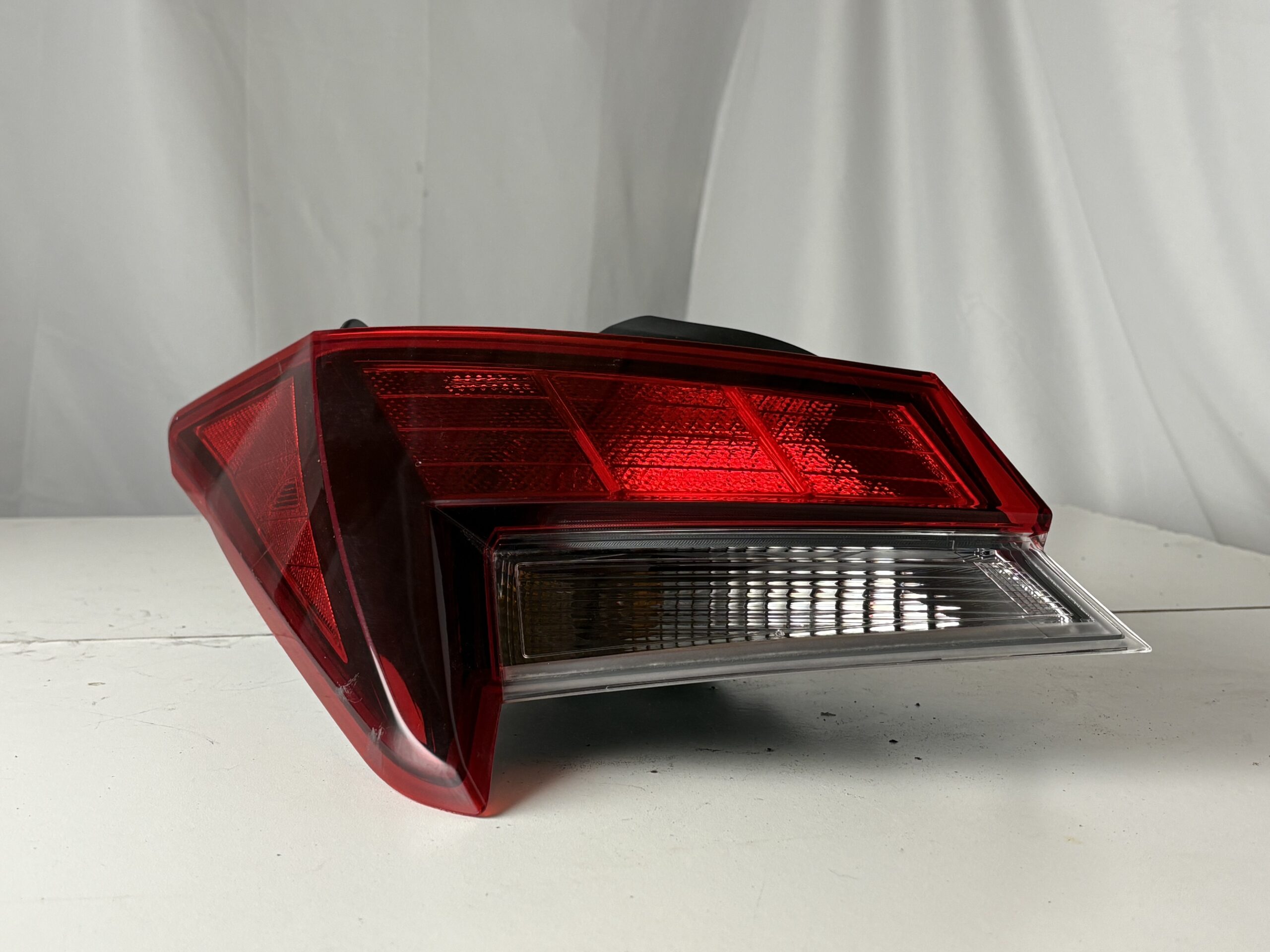 2021-2025 Hyundai Elantra Driver Taillight