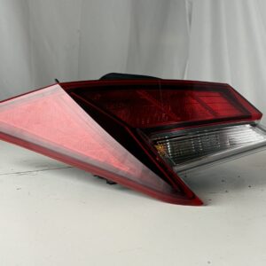 2021-2025 Hyundai Elantra Driver Taillight - Image 5