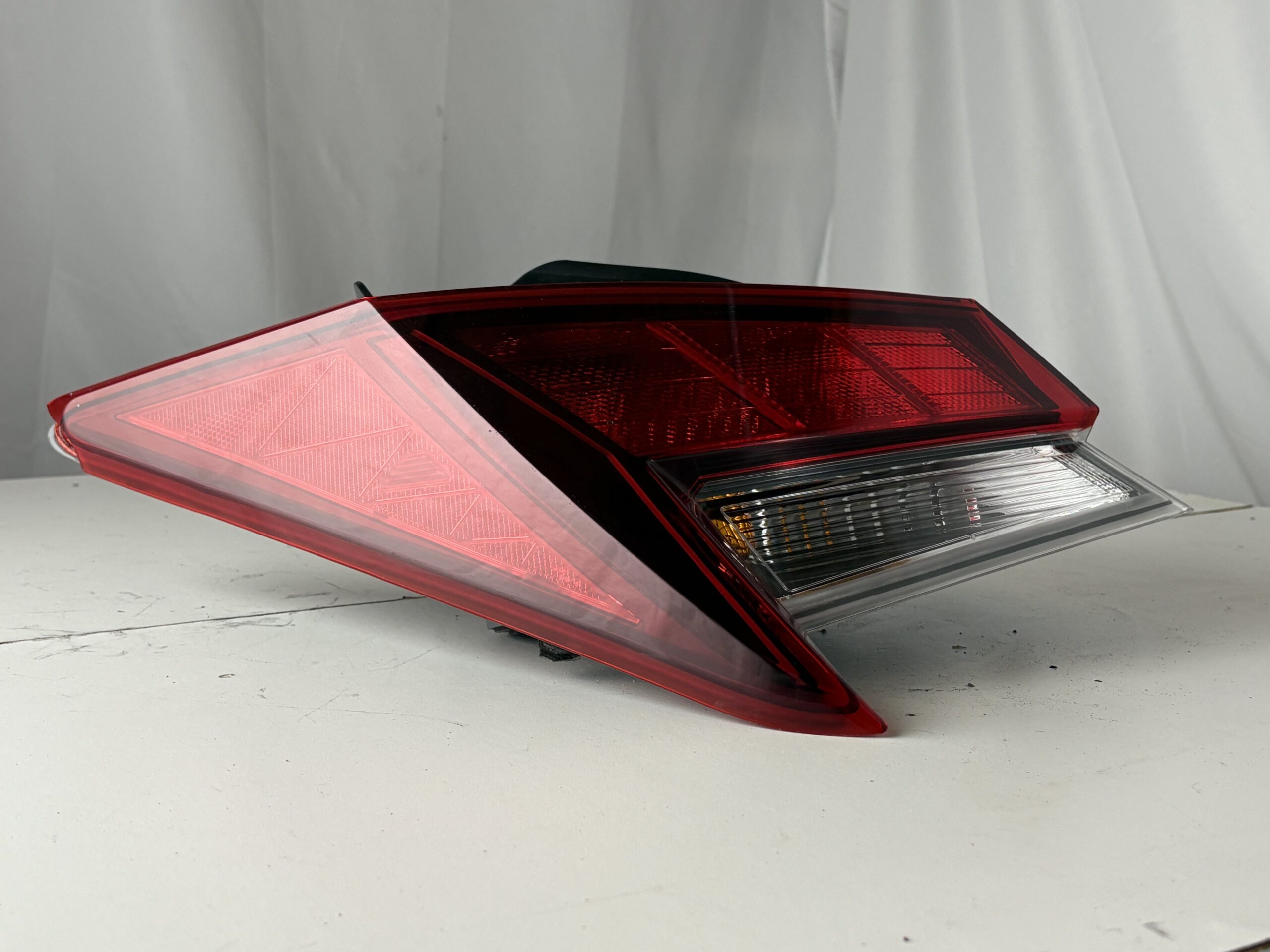 2021-2025 Hyundai Elantra Driver Taillight