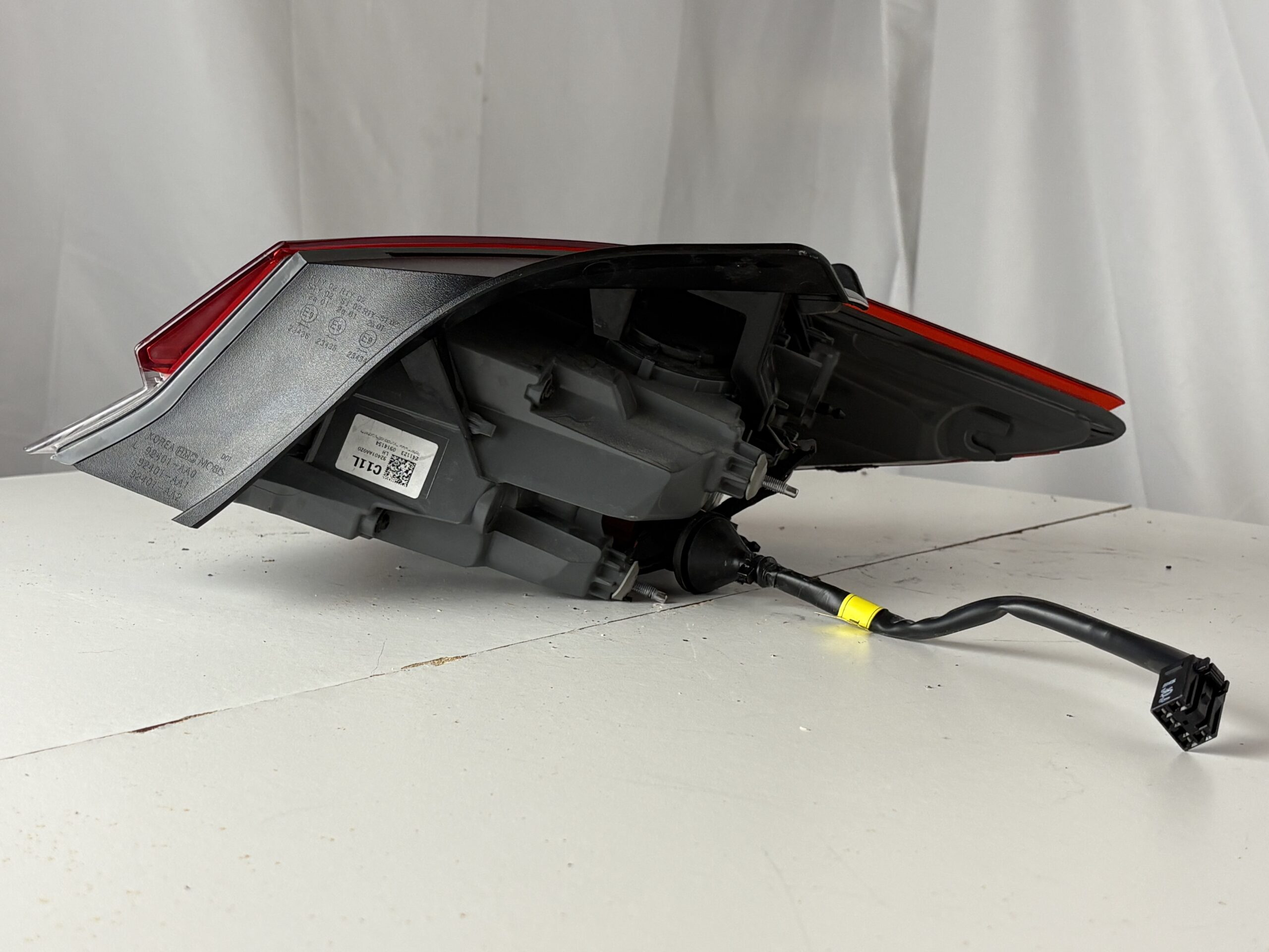 2021-2025 Hyundai Elantra Driver Taillight